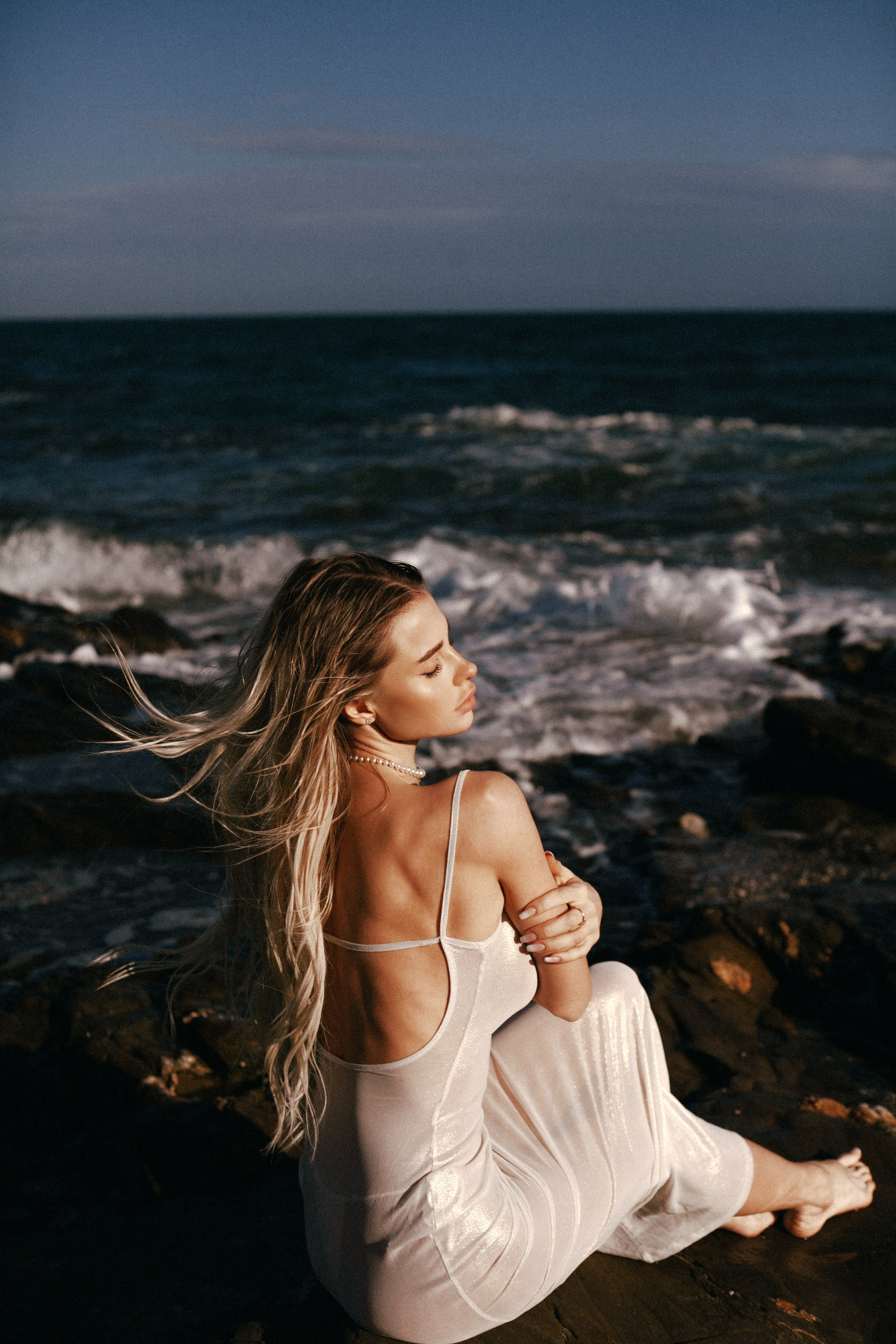 Alena & Black stones. ANNA KUDRINA PHOTOGRAPHY Russia