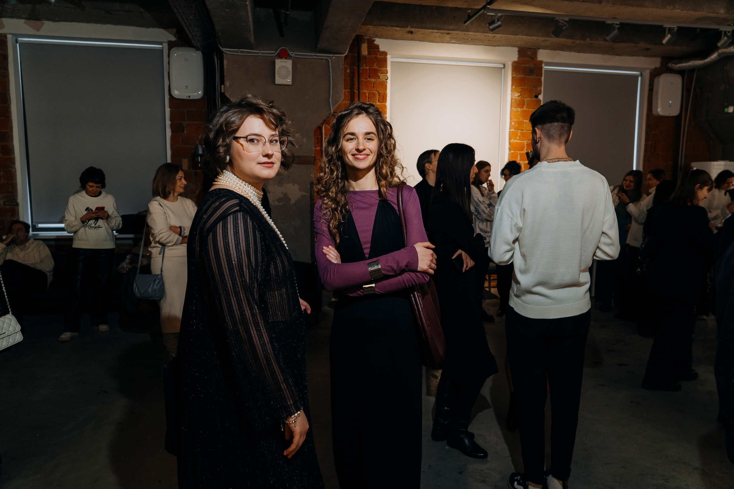 Вернисаж фотовыставки MFamilia «Гармония различий». Организация фотовыставок в Петербурге и Москве, MFamilia (МФамилия)