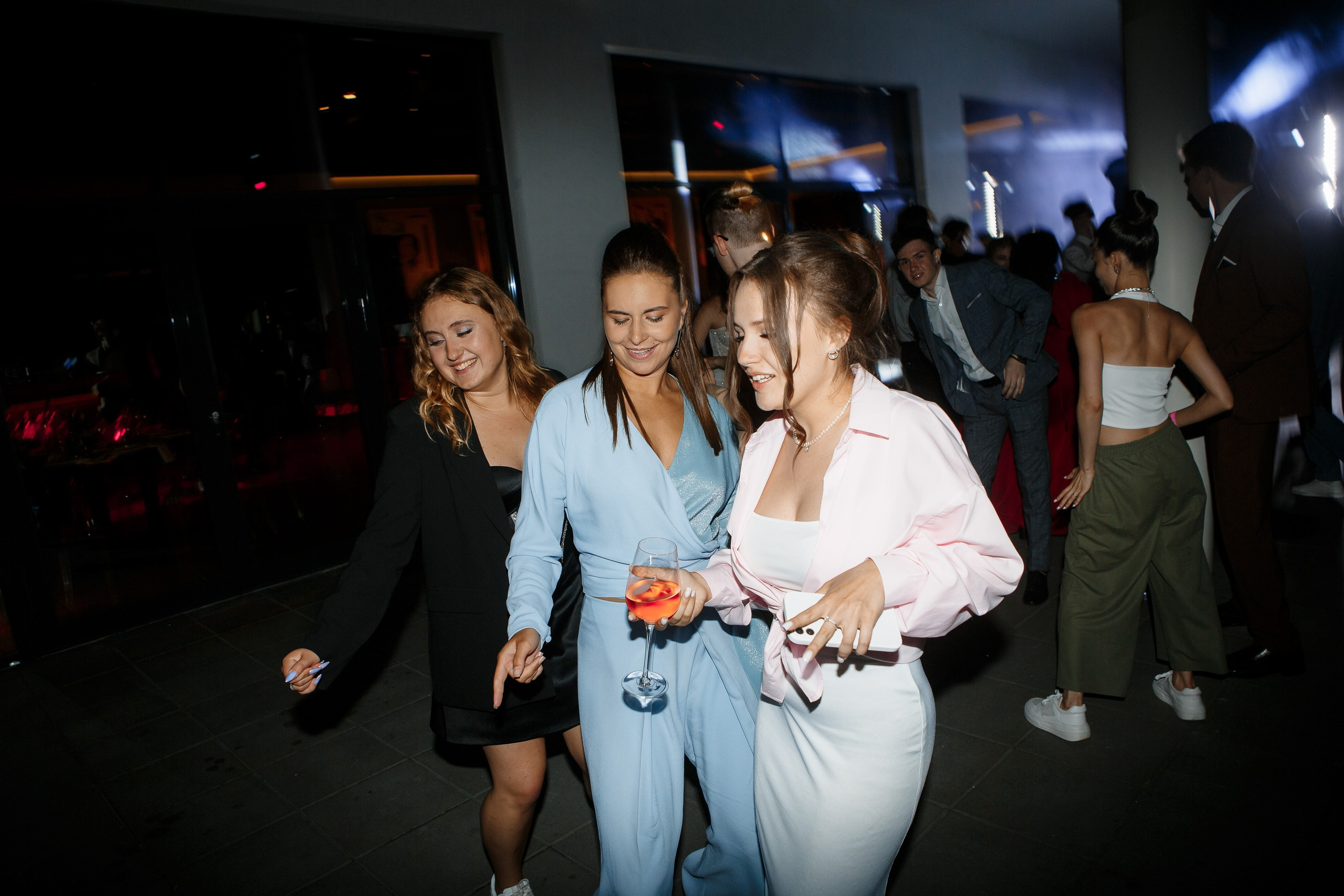 Выпускной Гимназия 12 2024 OpenHouse. Свадебный и портретный Фотограф в Липецке Дмитрий Котюков