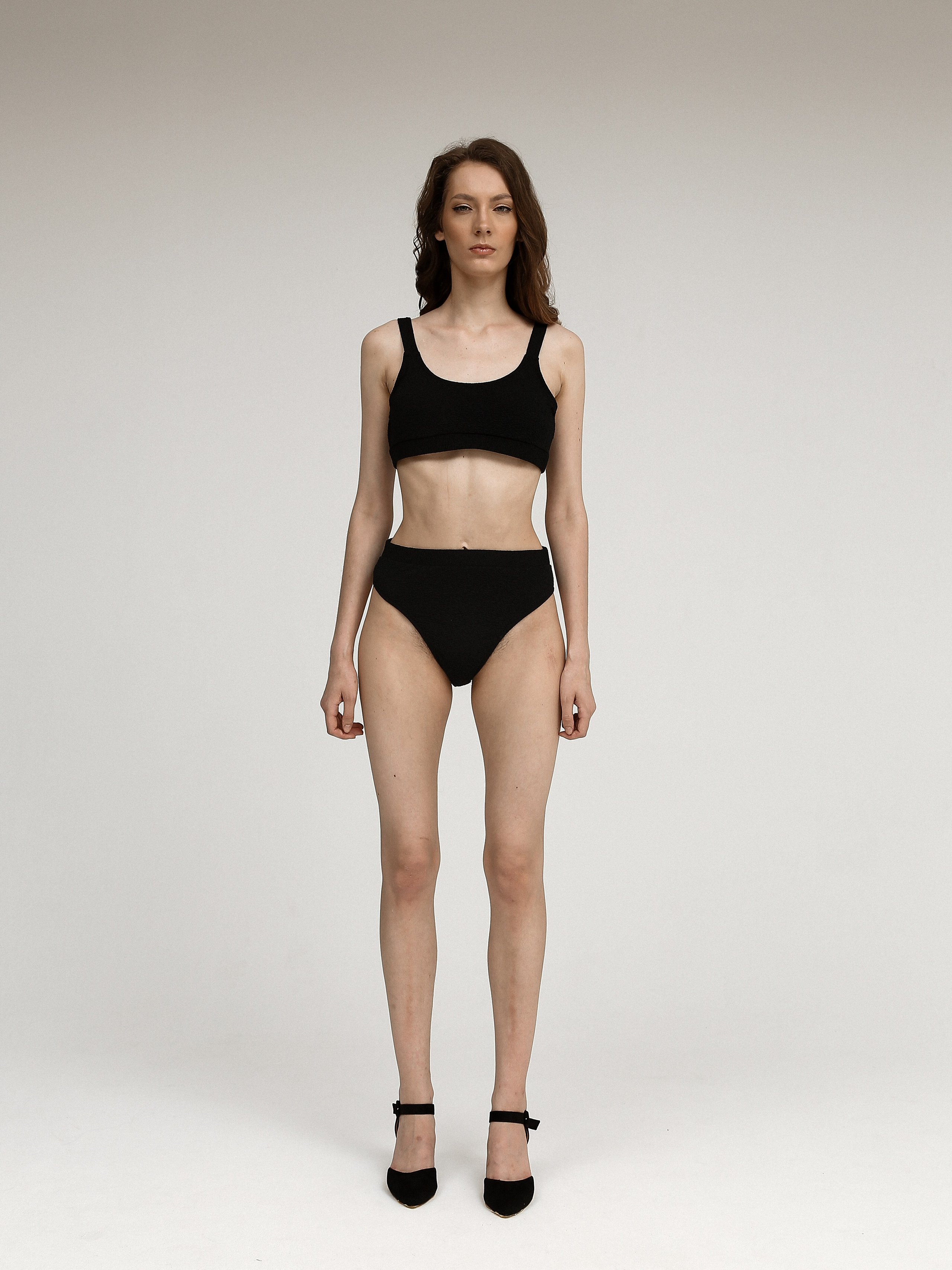 модельные тесты, fashion фотография, модель, фотограф, черный платье, белый фон, минимализм, модельное агентство, портфолио модели, модельный бизнес, fashion портрет, beauty фотография, естественная красота, modeling tests, fashion photography, model, photographer, black dress, white background, minimalism, modeling agency, model portfolio, modeling business, fashion portrait, beauty photography, natural beauty