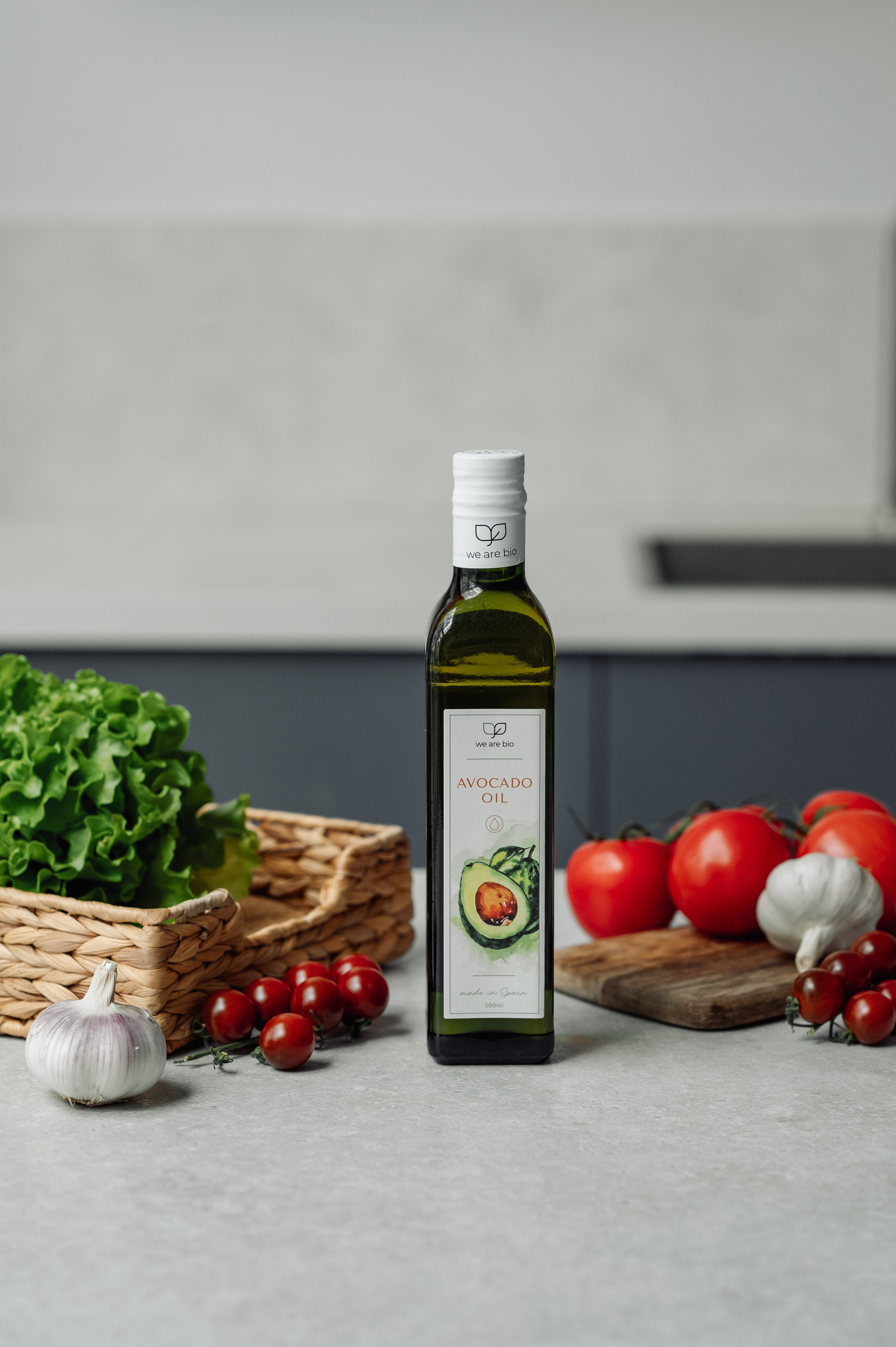 Съемка оливкового масла для маркетплейсов (Wildberries, Ozon, Яндекс.Маркет). Фотограф товаров для соцсетей - инстаграм, вконтакте. Контент-фотограф в Москве Хныкина Лена