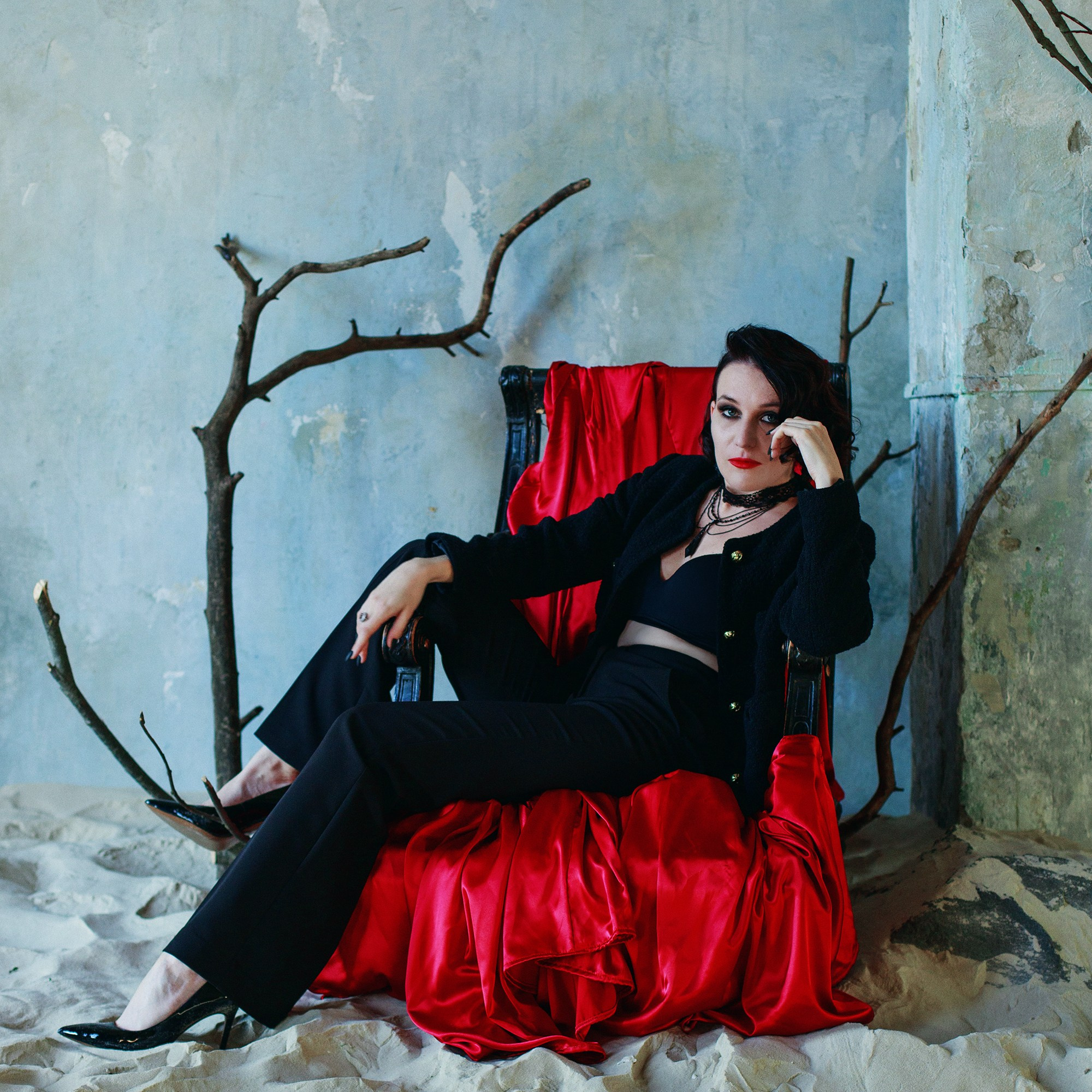 Женщина вамп. Необычные портретные фотосессии под ключ в Москве