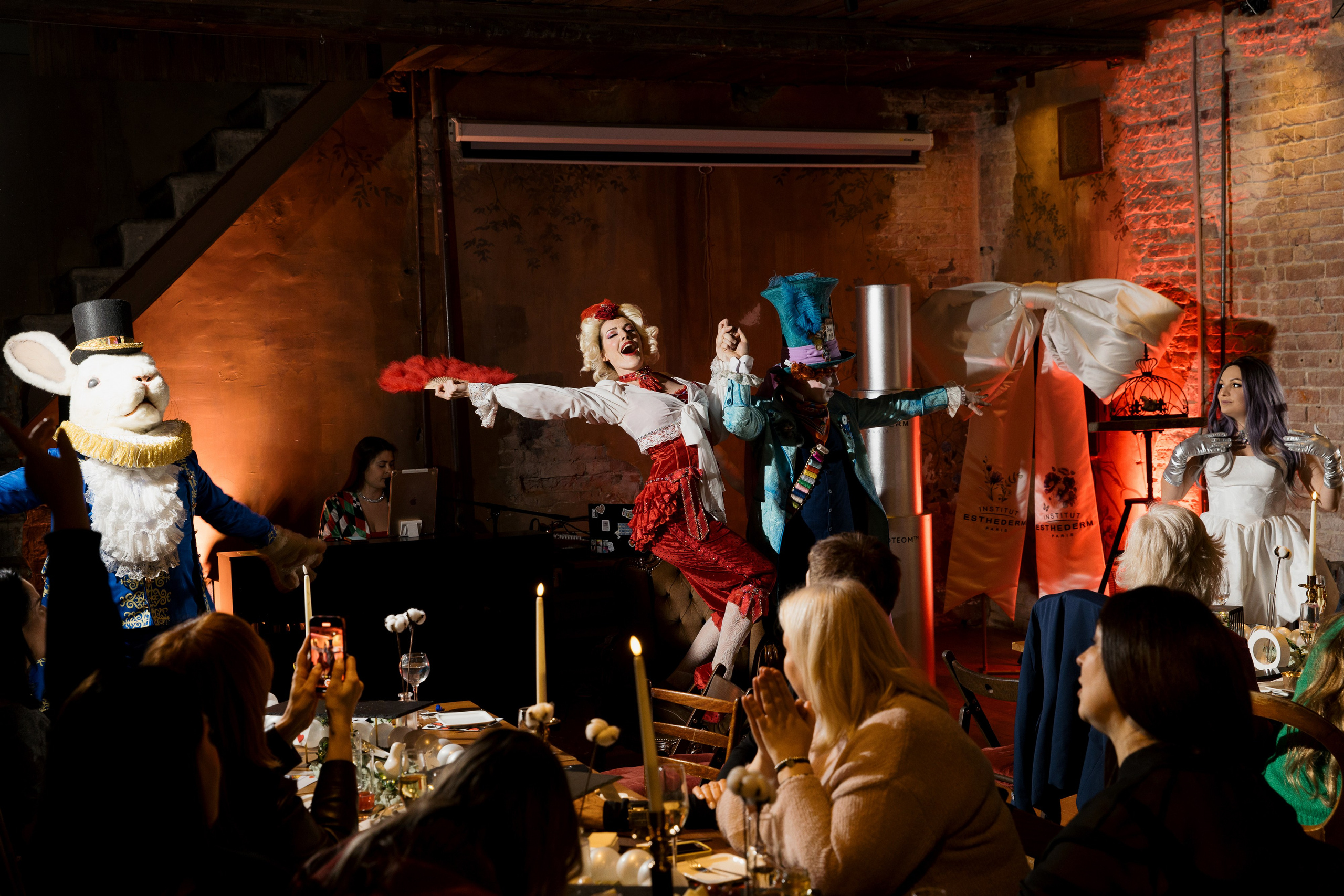 Алиса в стране чудес. Свадебный фотограф Москва Анна Шилова