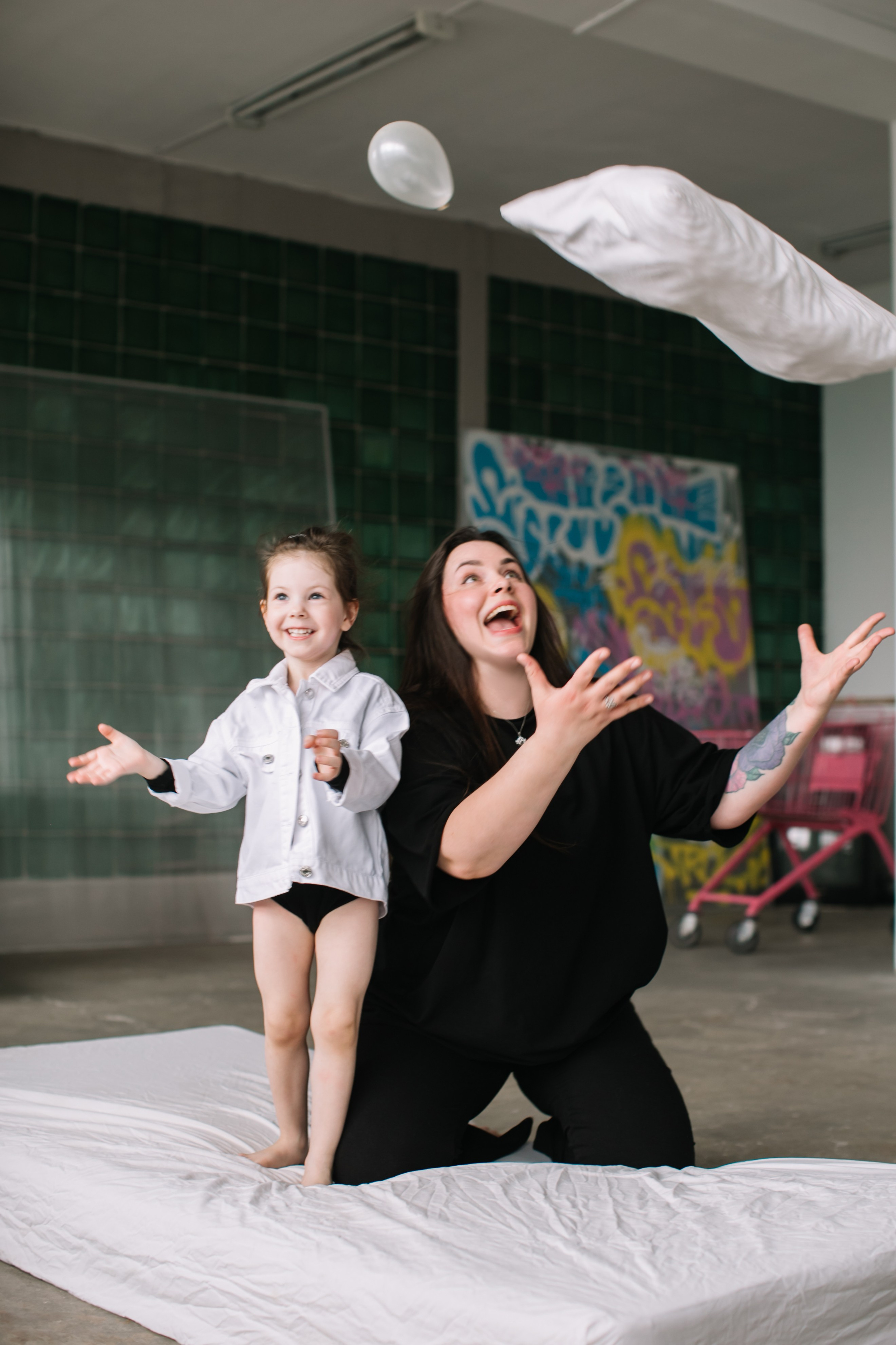 алёна малахова фотограф новосибирск семейный детский домашняя фотосессия в новосибирске день рождения репортажная съёмка фотосессия с лошадьми на конюшне деревня алтай  на природе фотосессия в детском саду мама и сын предложение руки и сердца идея  помолвка фотосессия берег закат детский день рождения годик торт аниматор лофт игровая продолжение следует prodoljenie_sleduet_  корпоратив тимбилдинг первоклашка линейка  контент  бизнес портрет оперный новат франция берет весна девушка мама и дочь мать и дитя