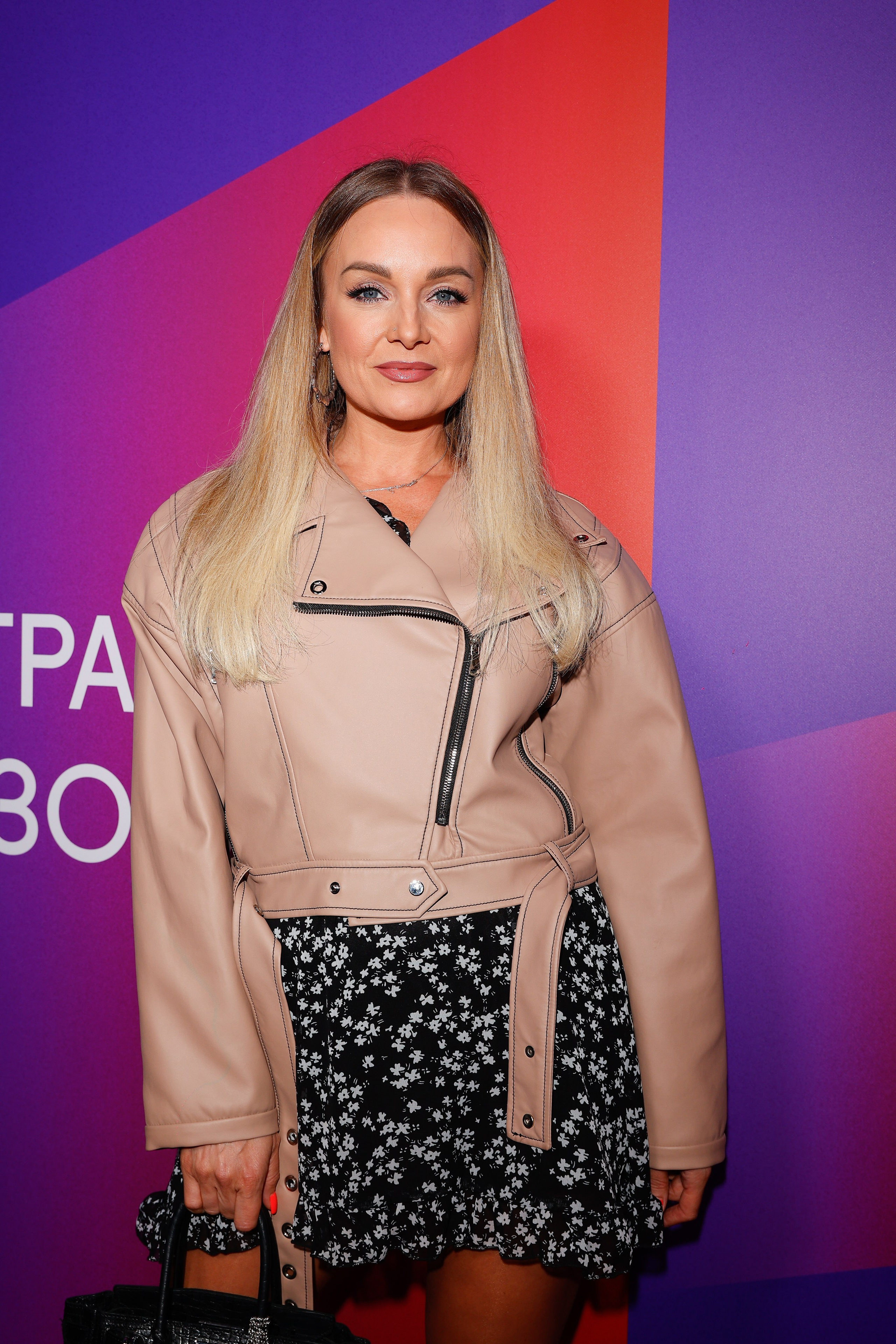 ТЕАТРАЛЬНАЯ ЗОНА | СТРЕЛКА | KION. Nikolskayasecular