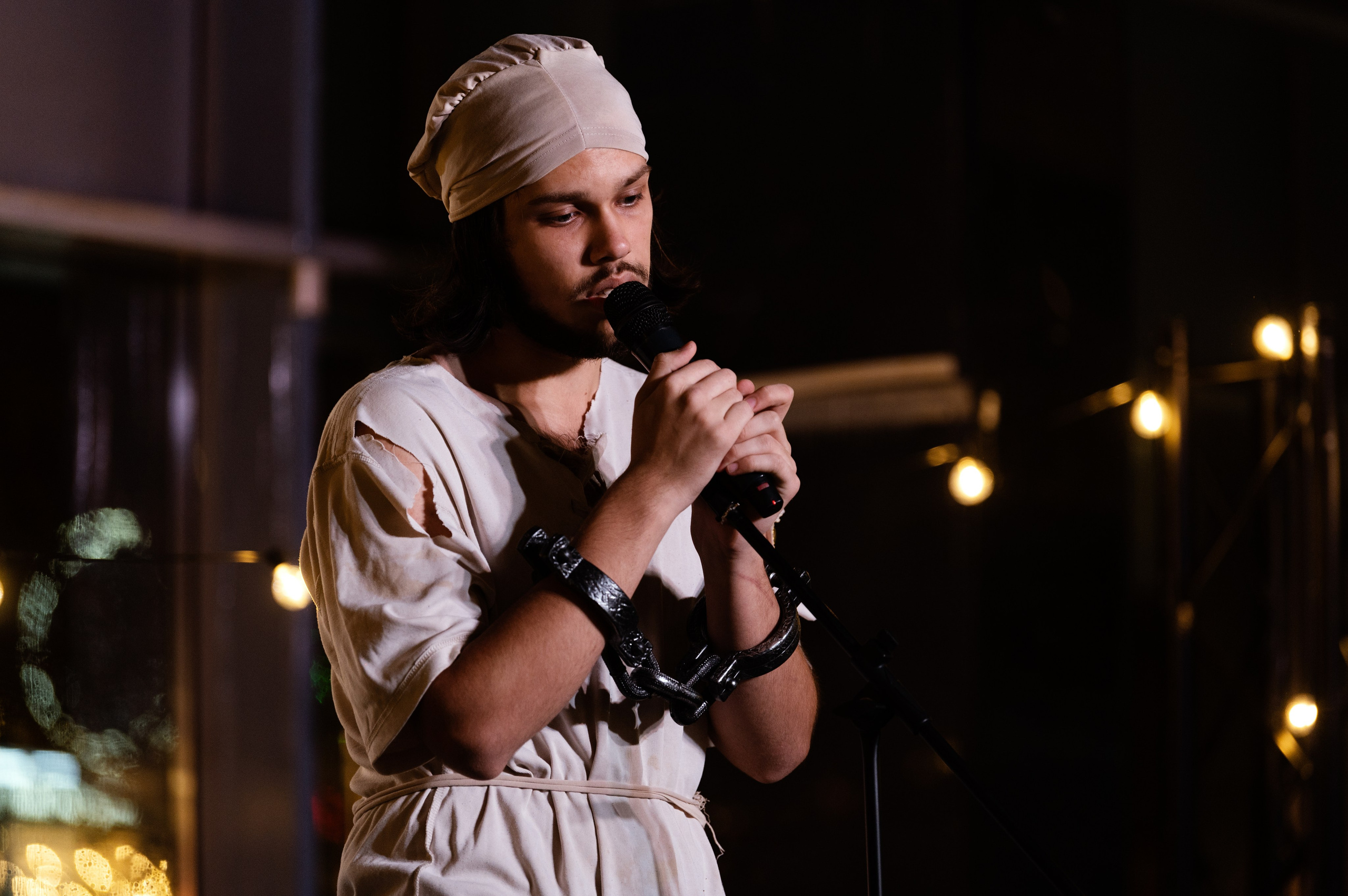 Поэтический клуб «Птицы». Краснодарский дом Книги. Профессиональная фотосессия в Краснодаре | Фотограф Денис Труфанов