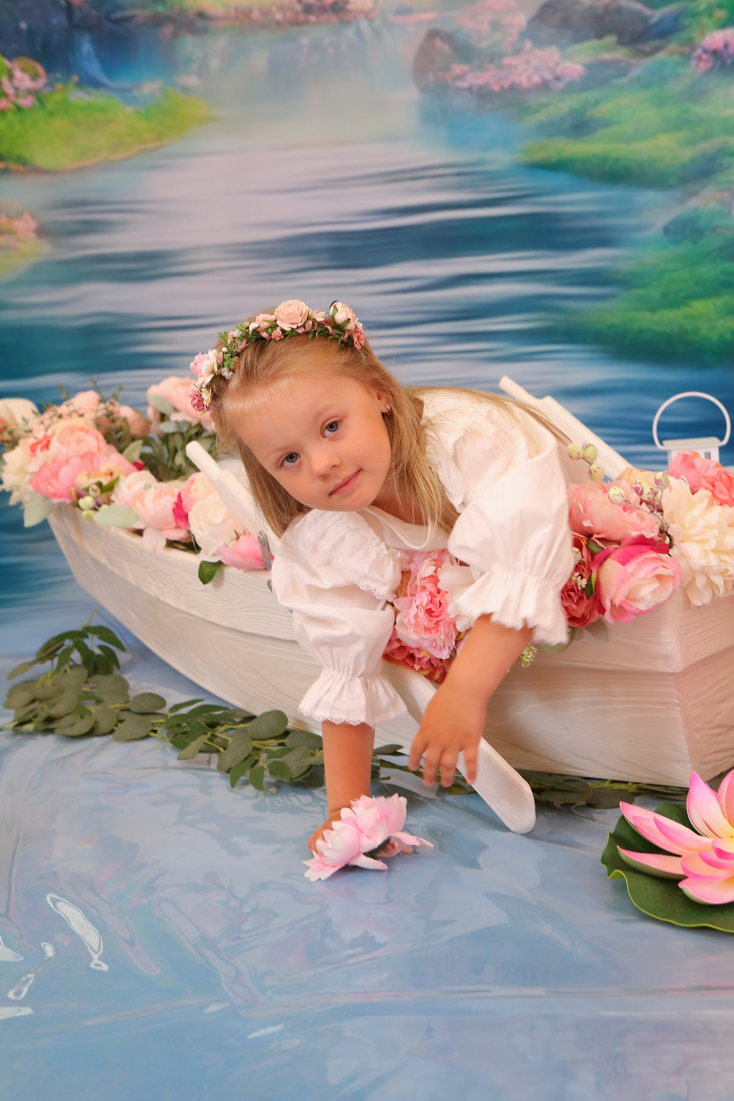 Цветочная лодка. Студия детской и семейной фотографии 12кадров