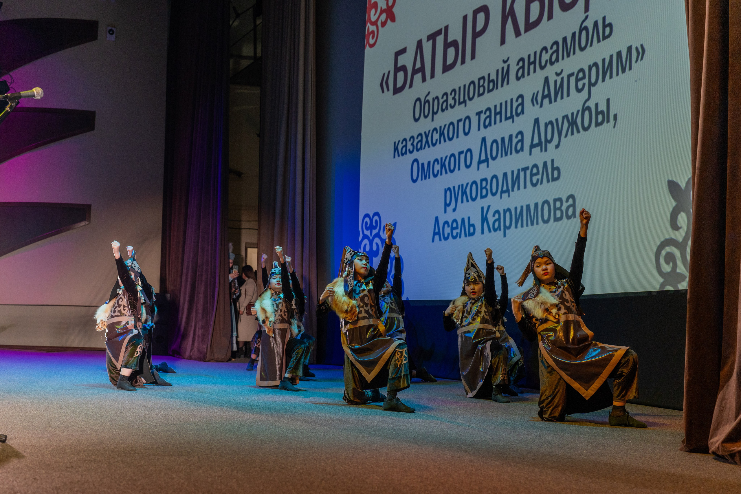Благотворительные концерты. Свадебный и семейный фотограф в Омске — Динара Чолпонбаева