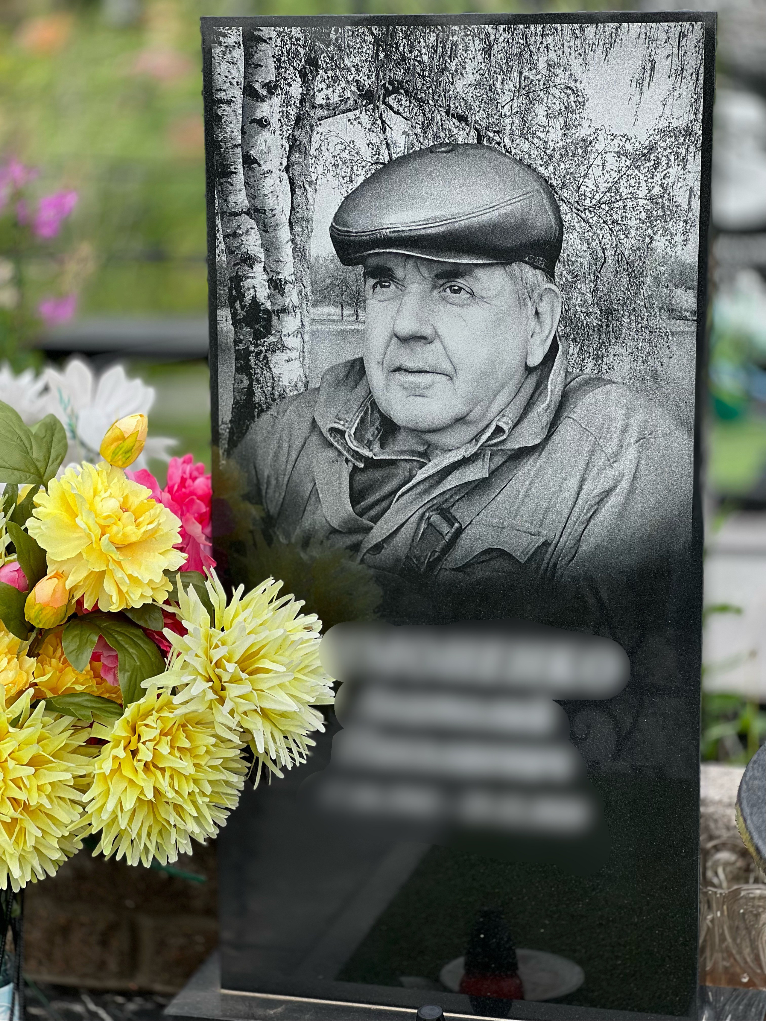 Гравировка от наших художников. ГРАНИТ26 Ритуальные услуги Железногорск. Благоустройство могил, продажа памятников