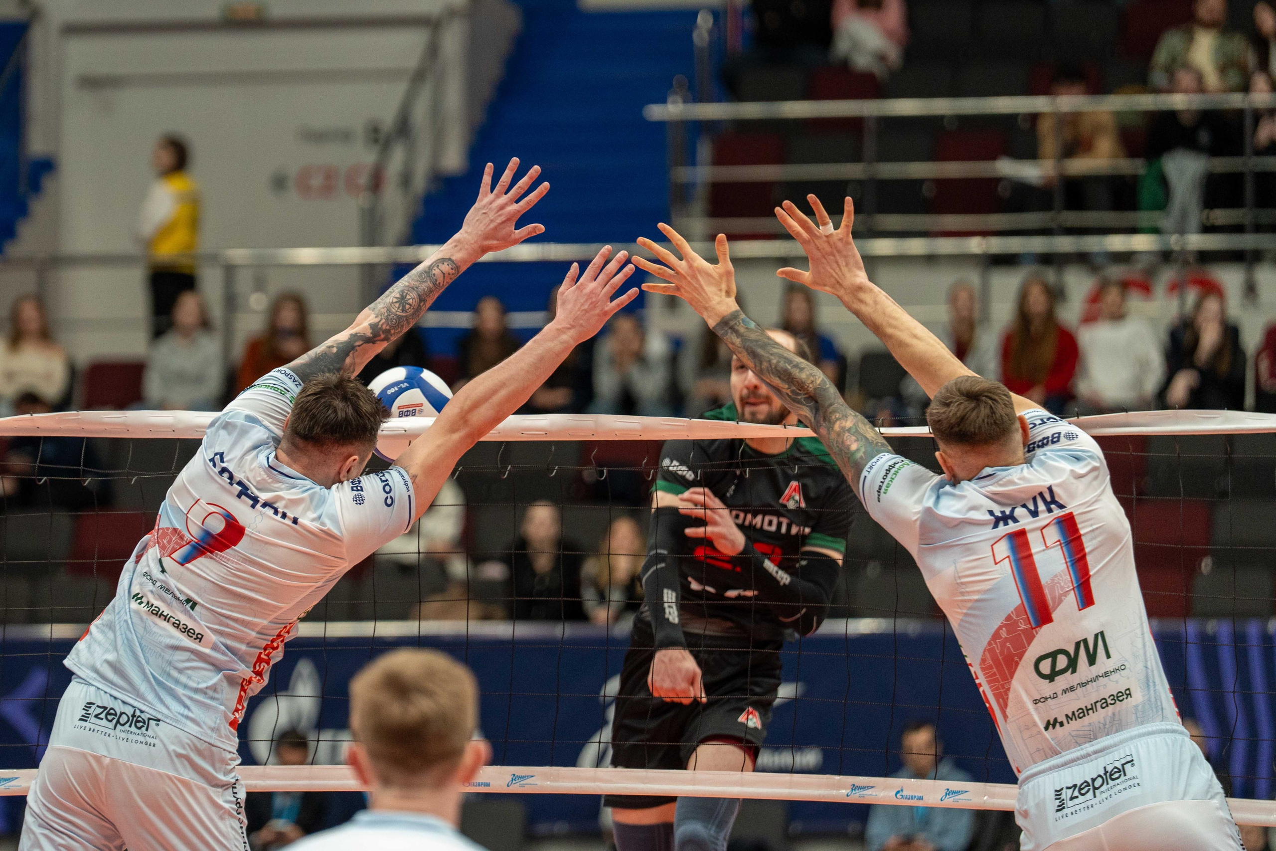 Локомотив — Динамо 3:1: полуфинал Суперкубка России по волейболу 2025 | репортажная съёмка. Спортивный фотограф в Санкт-Петербурге | Антон Гауф