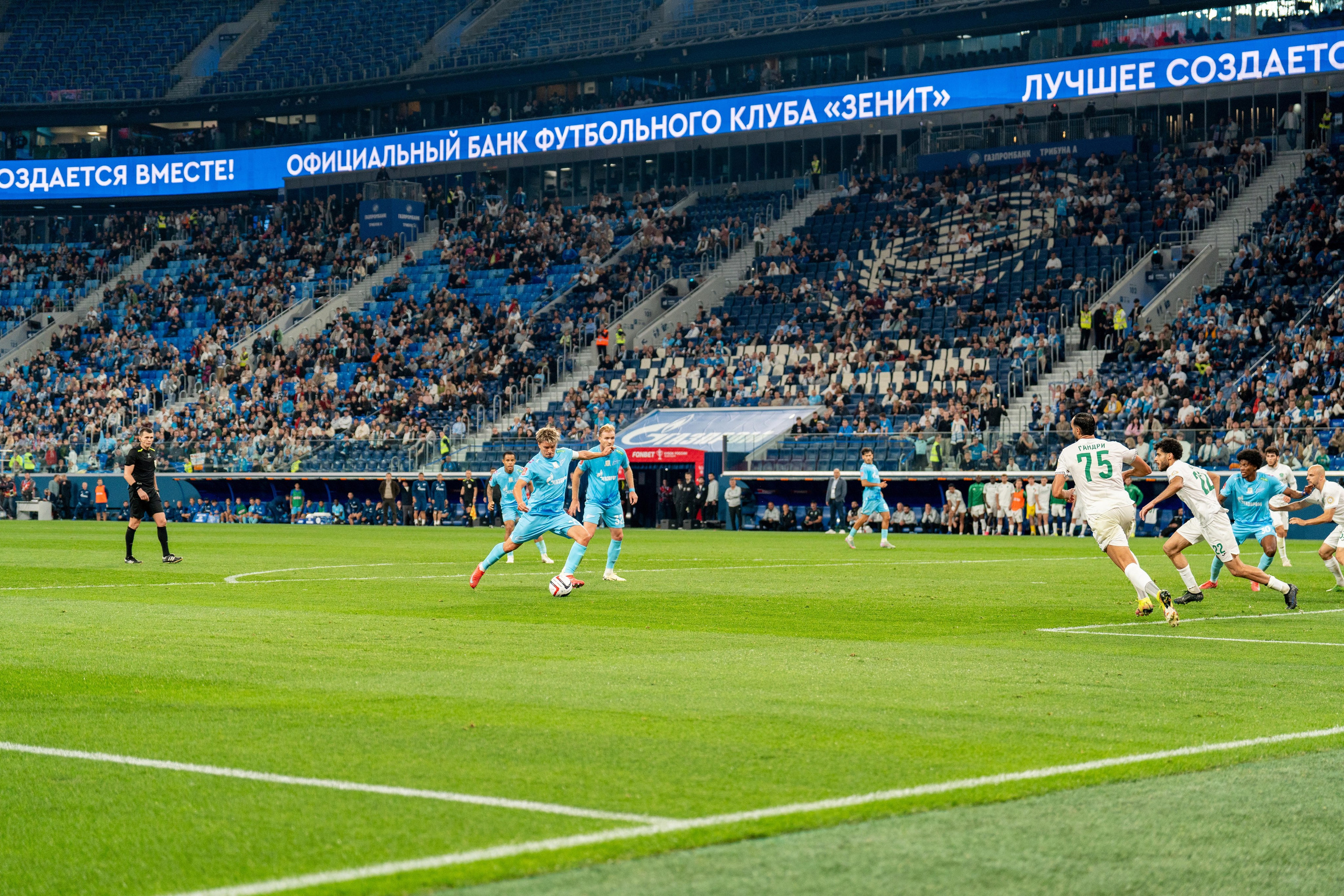 Репортажный спорт-съёмка матча Зенит vs Ахмат на Газпром Арене