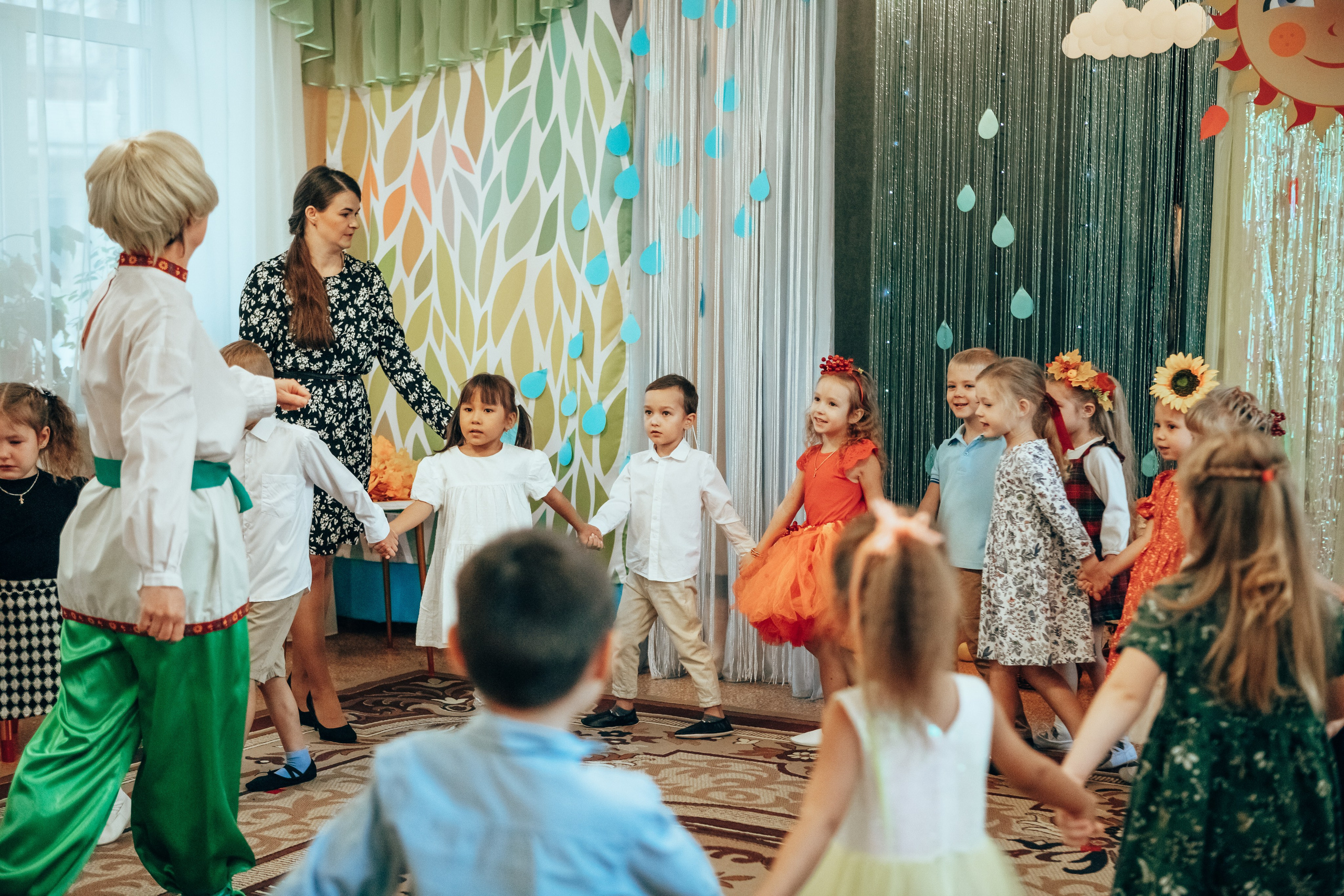 Утренник «Праздник осени». Семейный и детский фотограф в г. Новосибирске Макеева Анастасия