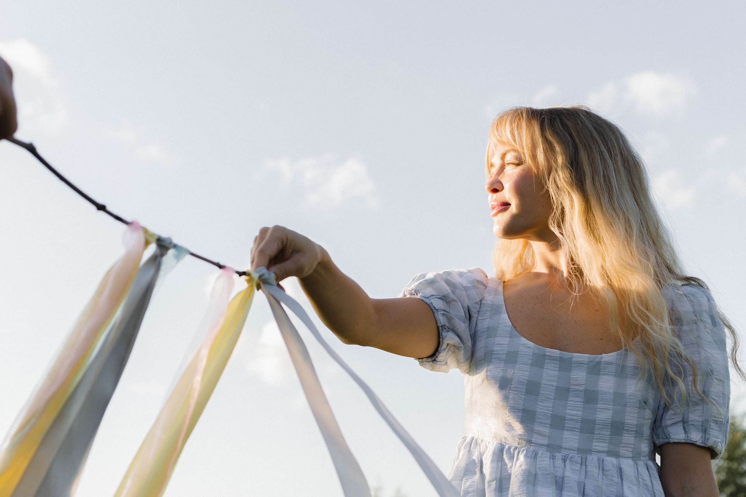 Прогулка с родителями. Фотография о важном