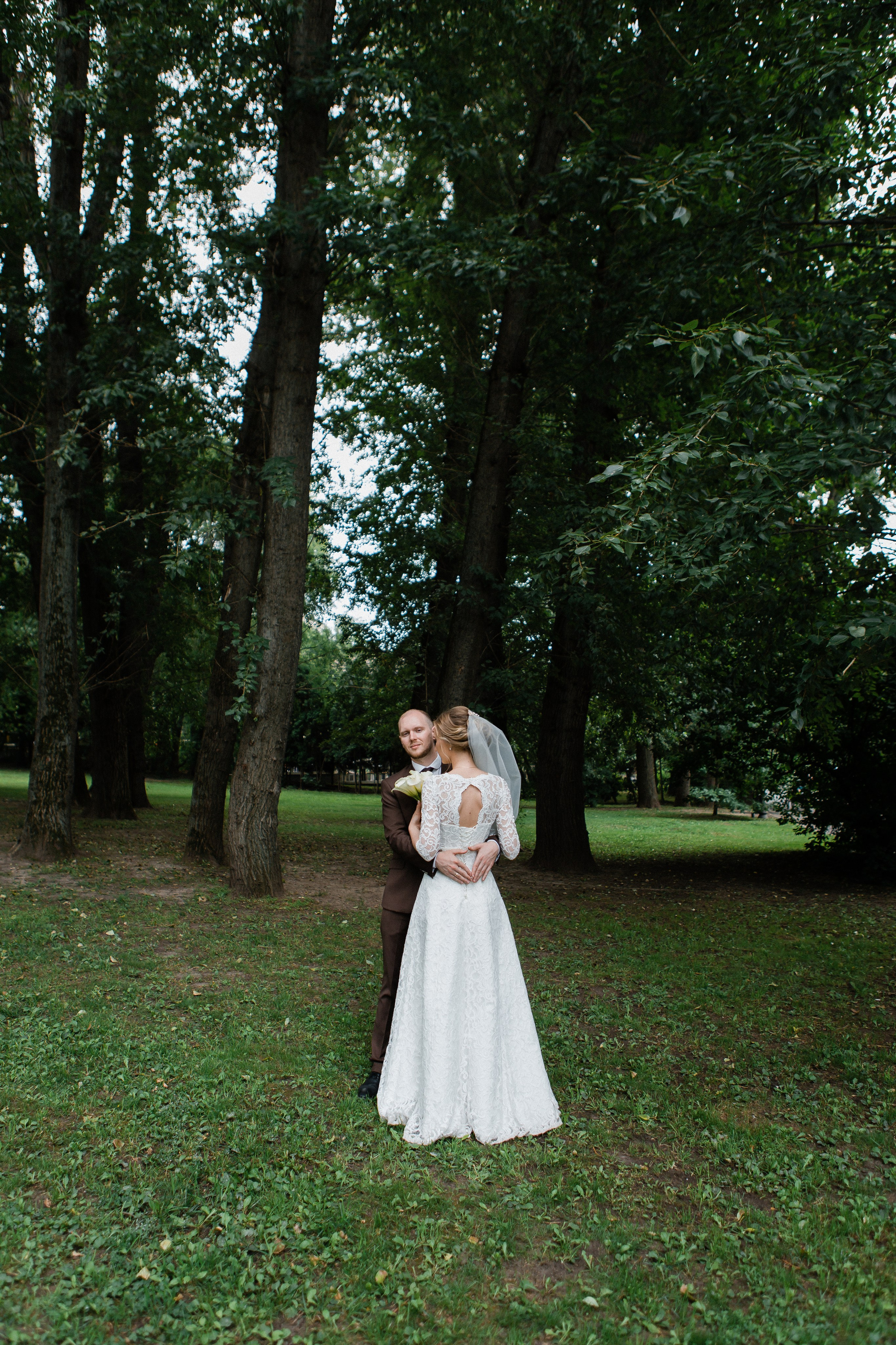 Свадебная фотосессия Сергея и Елены. Наш свадебный день. Видеосъемка и фотосъемка свадеб. Фотограф и оператор на свадьбу. Видеосъемка подкастов, собственная видео-фотостудии. Предметная фотосъемка