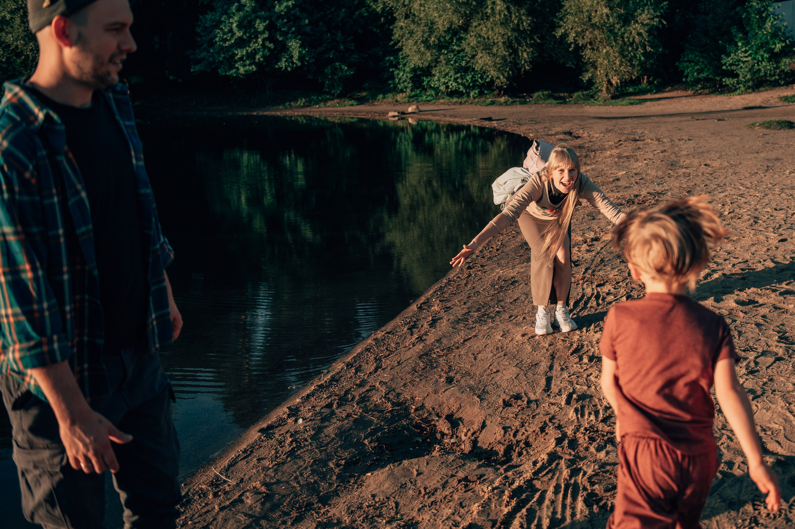 Семейна прогулка с непоседами-мальчишками. Свадебный и семейный фотограф София Невская