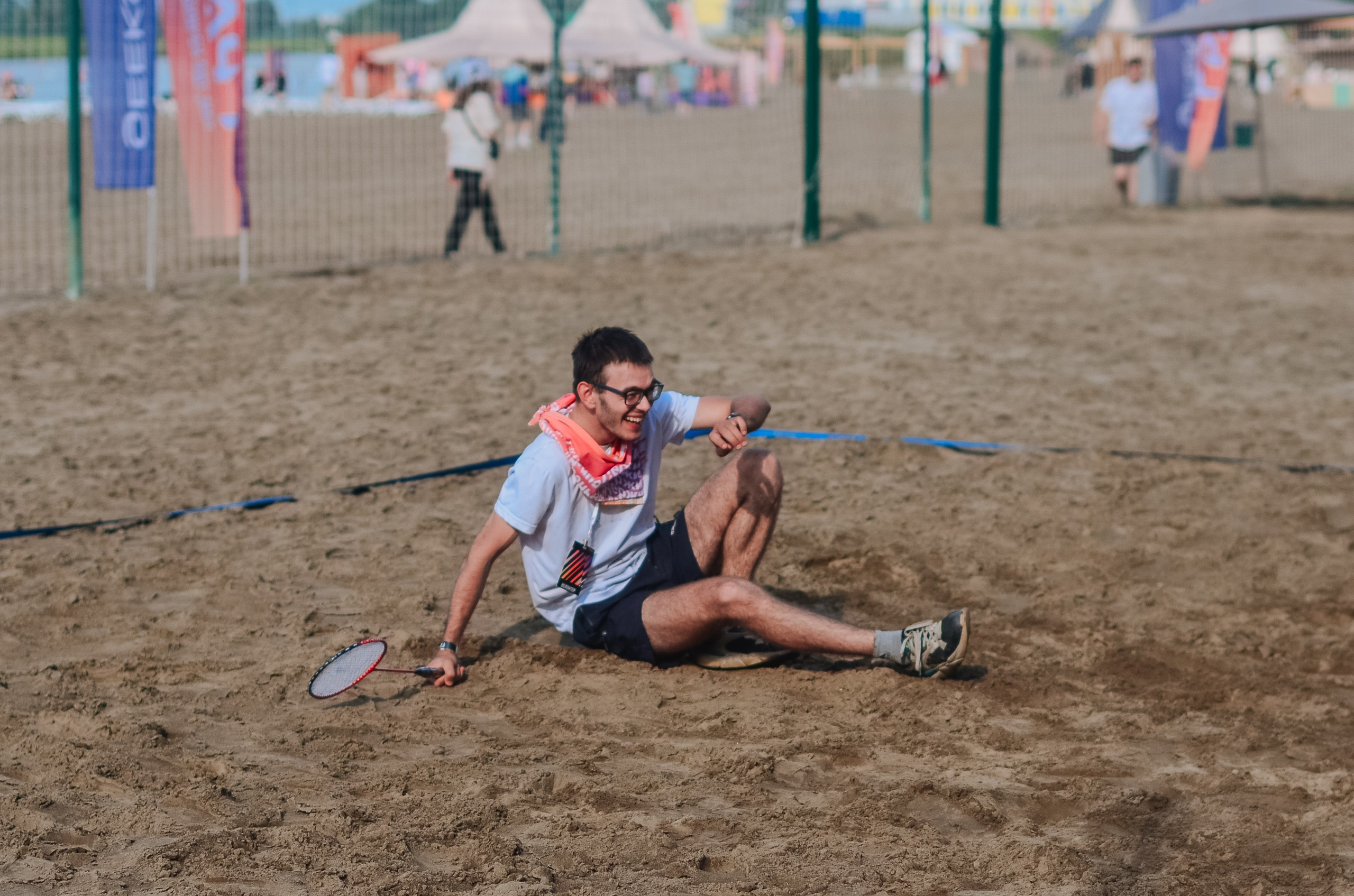 Фестиваль «Грань» 2025. Спортивная площадка. Денисова Аля — фотограф для парных съемок и индивидуальных историй в Барнауле