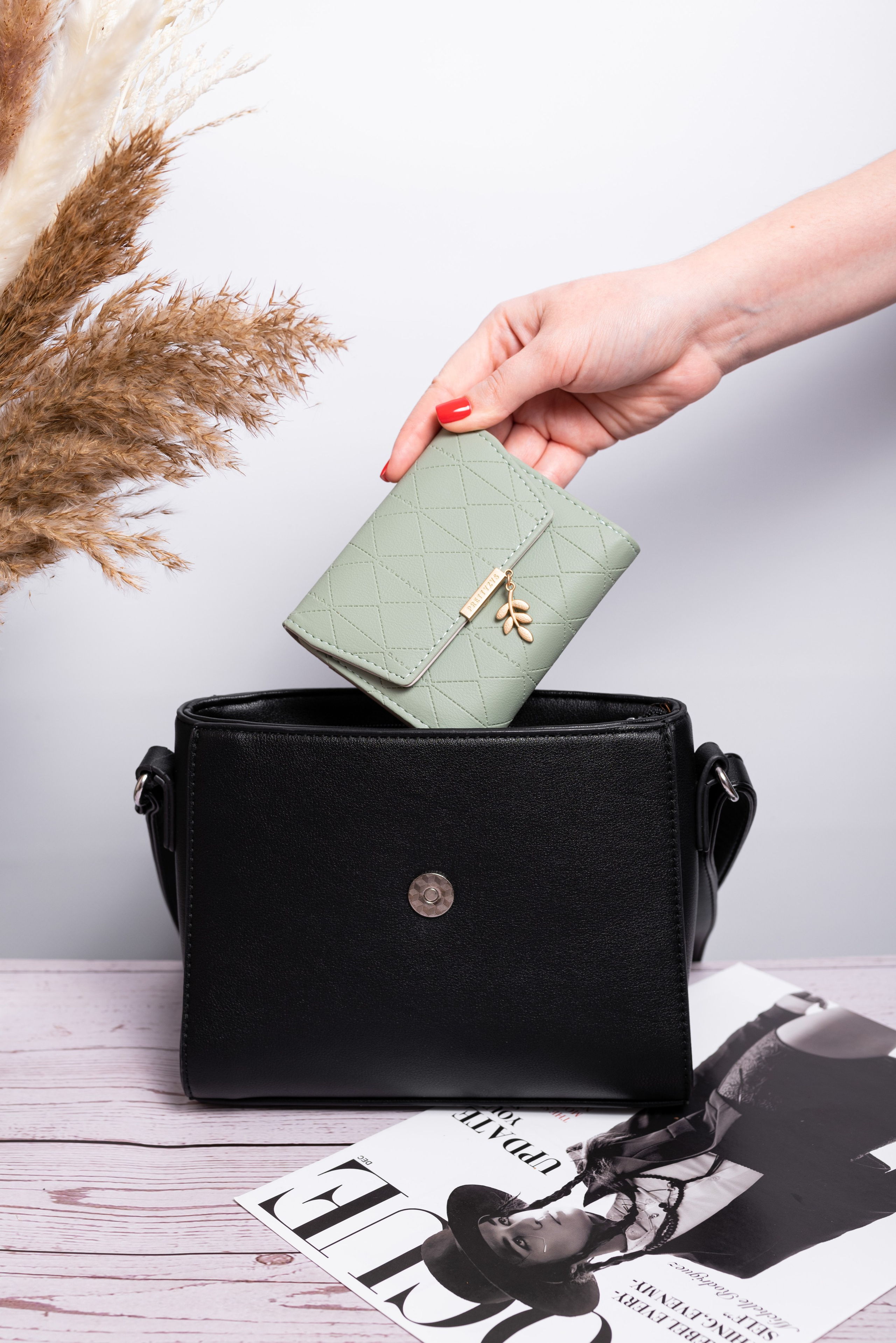 Кошельки. Предметный фотограф, фото для маркетплейсов Пятигорск, КМВ