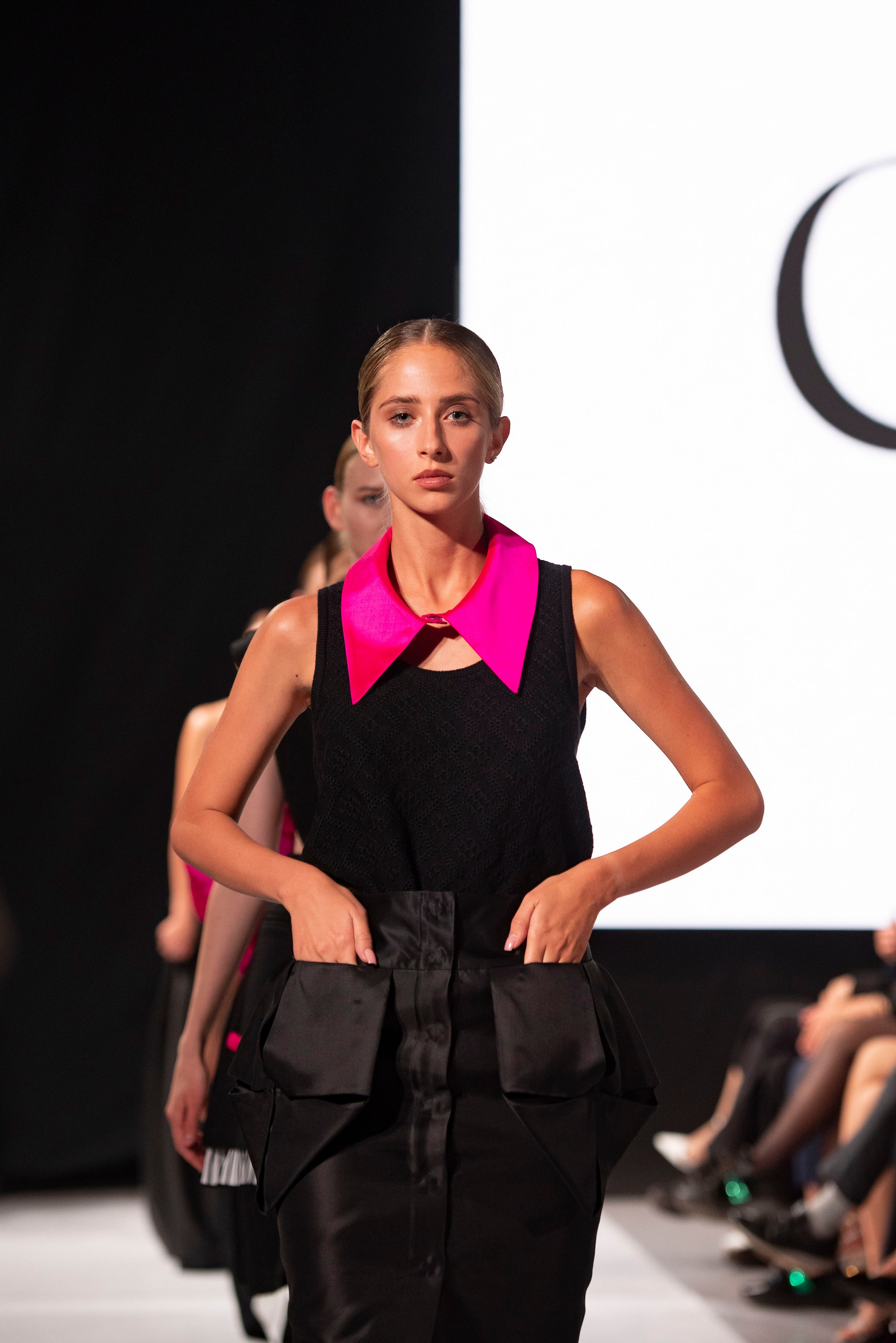 Фотограф на модельный показ. Свадебный, семейный, фэшн фотограф, школьный фотограф в Сочи