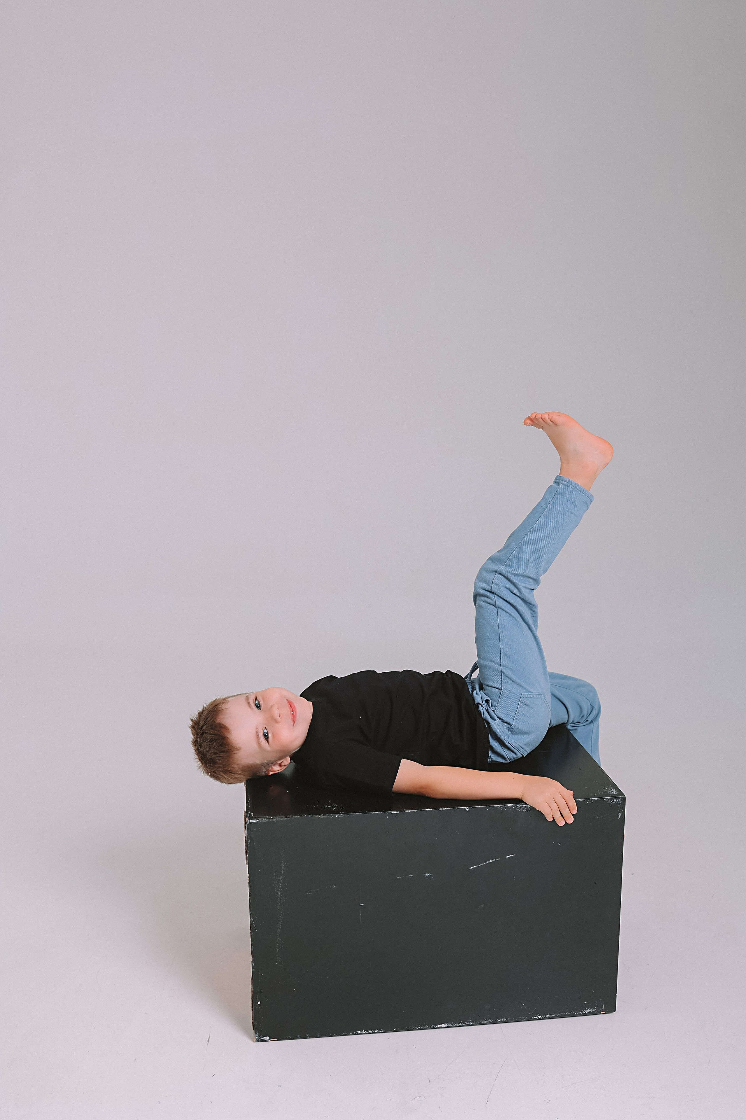 Фататум циклорама и зал. Семейный фотограф Тюмень, фотограф на роды Салмина Мария