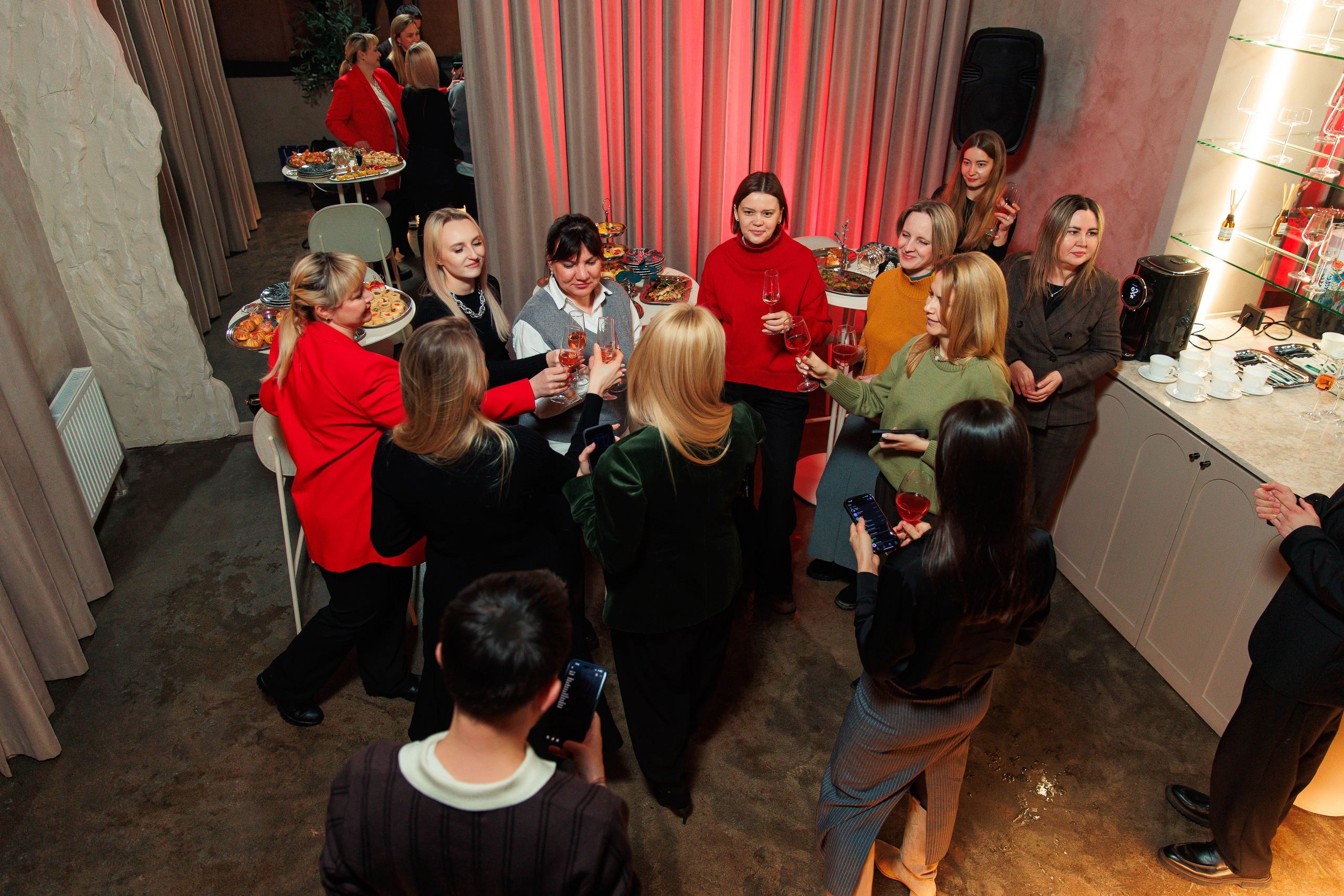 Третий трест в Доме Мафии. Репортажный и свадебный фотограф в Уфе Павел Кожевников