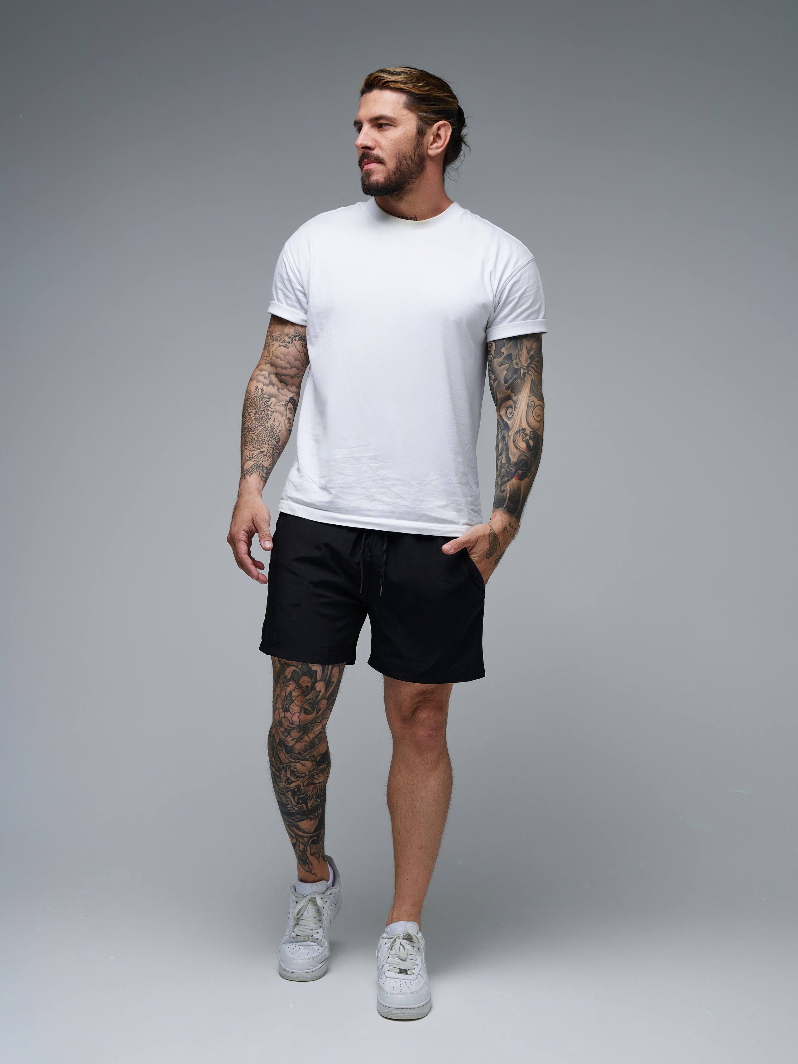 Шорты Moviqlo. Фотограф для маркетплейсов в Москве