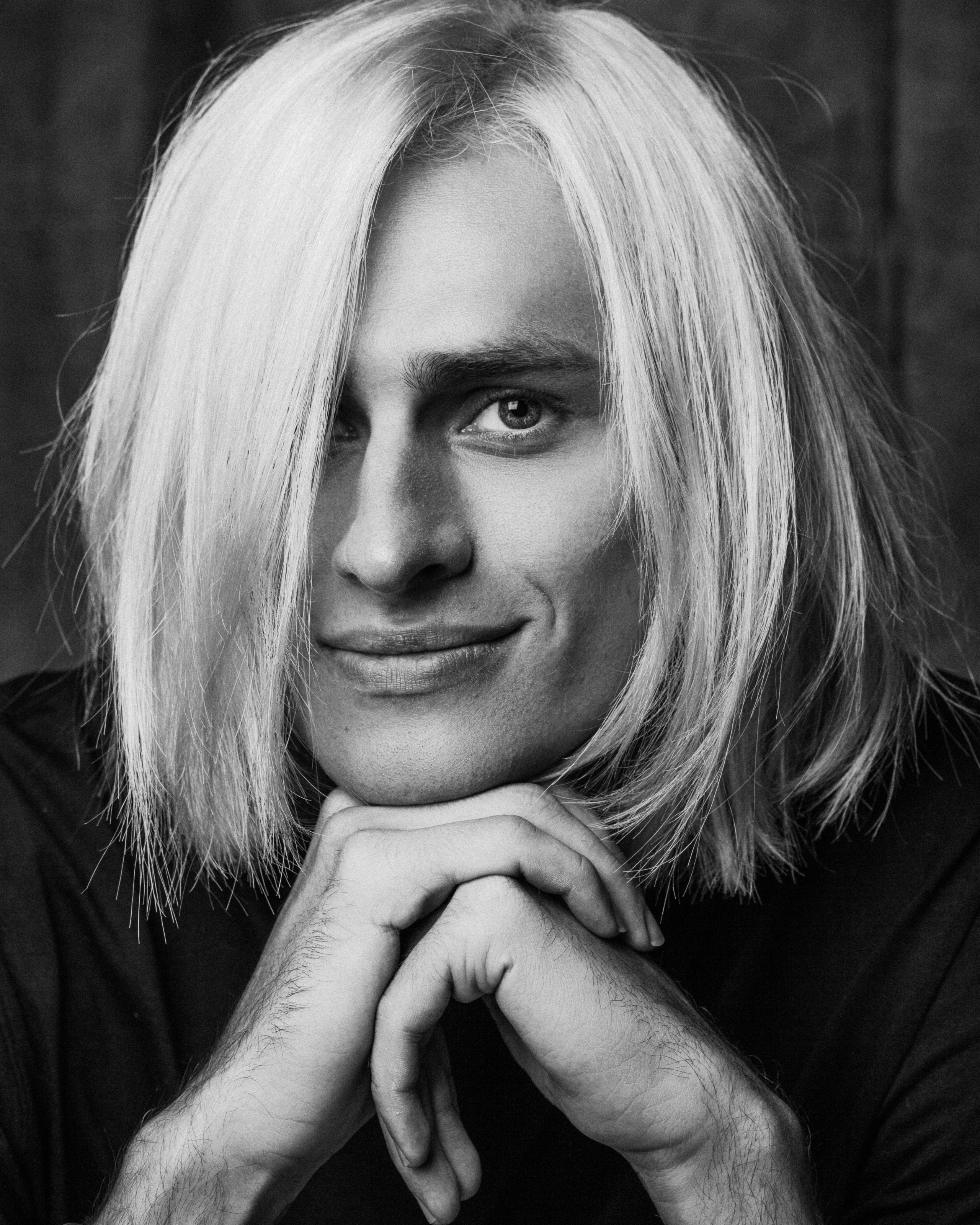 Алекша Нович. Рома Гелик фотограф из г. Москва