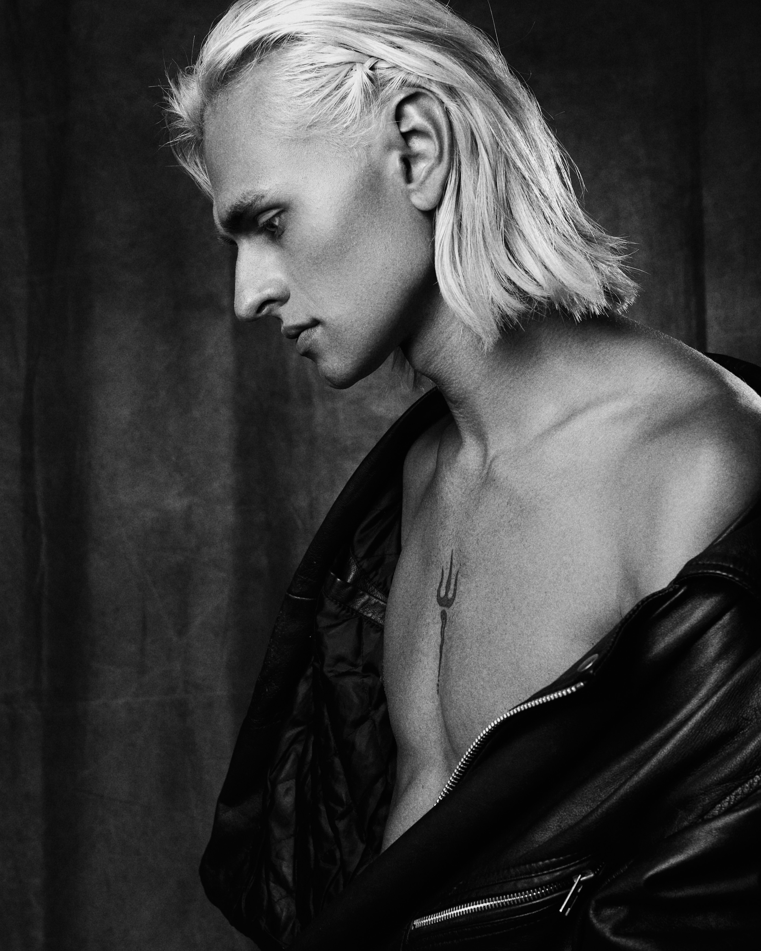 Алекша Нович. Рома Гелик фотограф из г. Москва