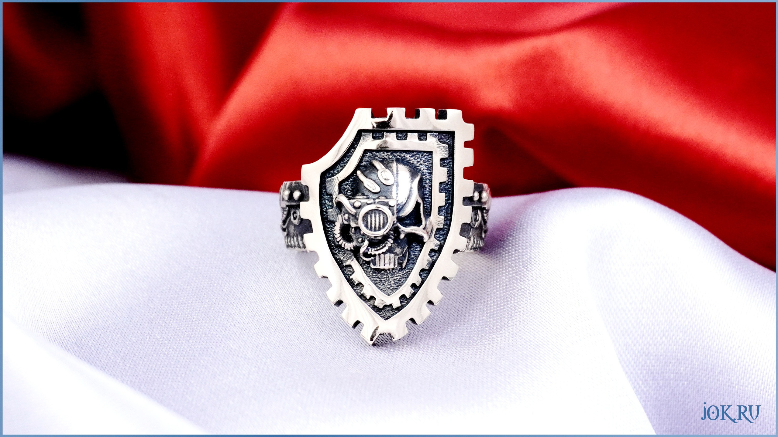 Сувениры Warhammer в России: кольца, подвески, значки от Joker-Studio.