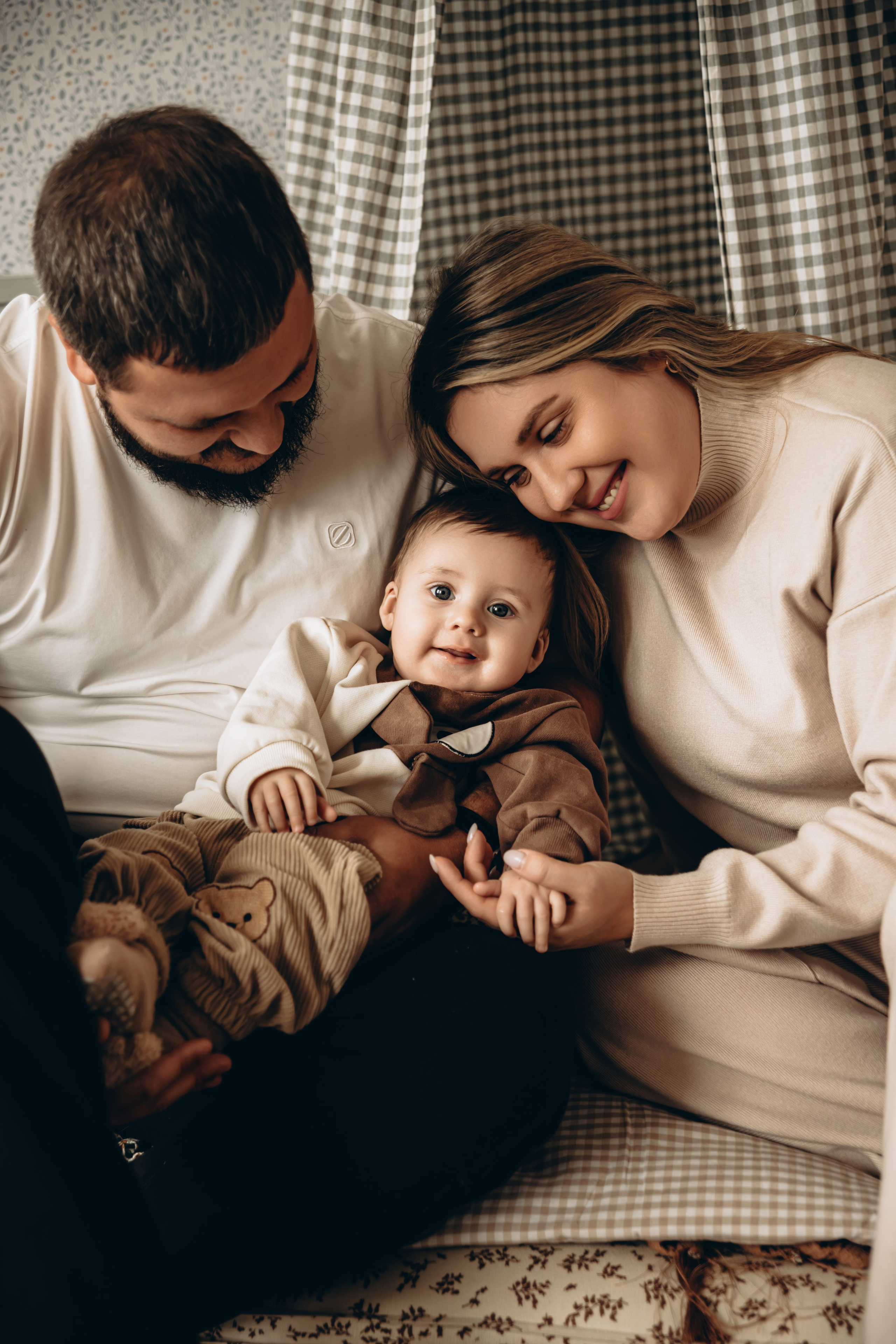 Семейная съёмка. Www.photojuliaukol.ru