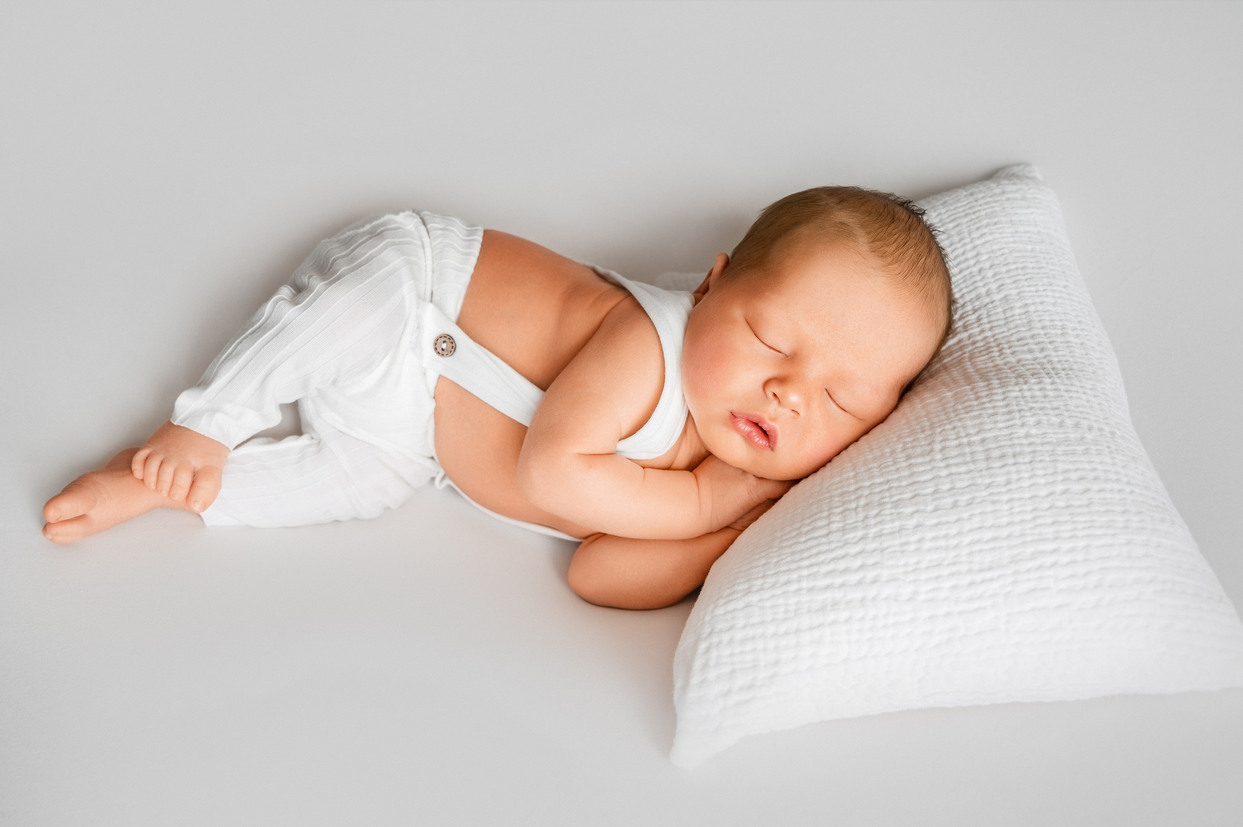 Newborn boy. Фотограф новорожденных малышей в Санкт-Петербурге