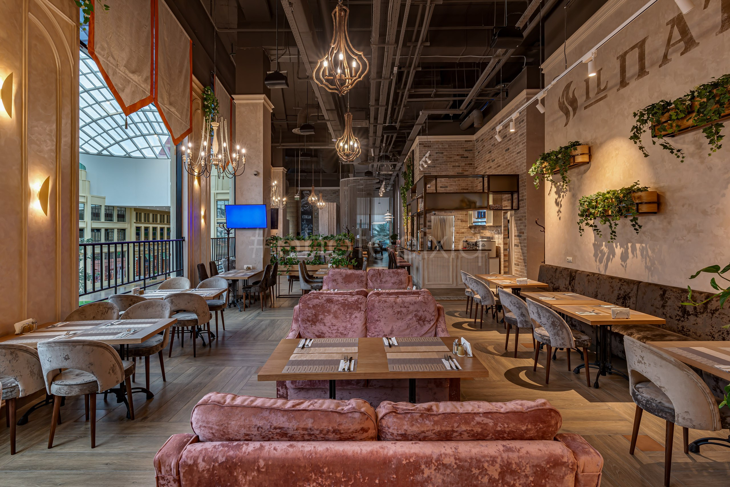 Фотосъёмка ресторанов IL Патио и Планета Суши. Интерьерная съёмка и виртуальные туры — Интерьерный фотограф Кузнецов Сергей (photopixiq)