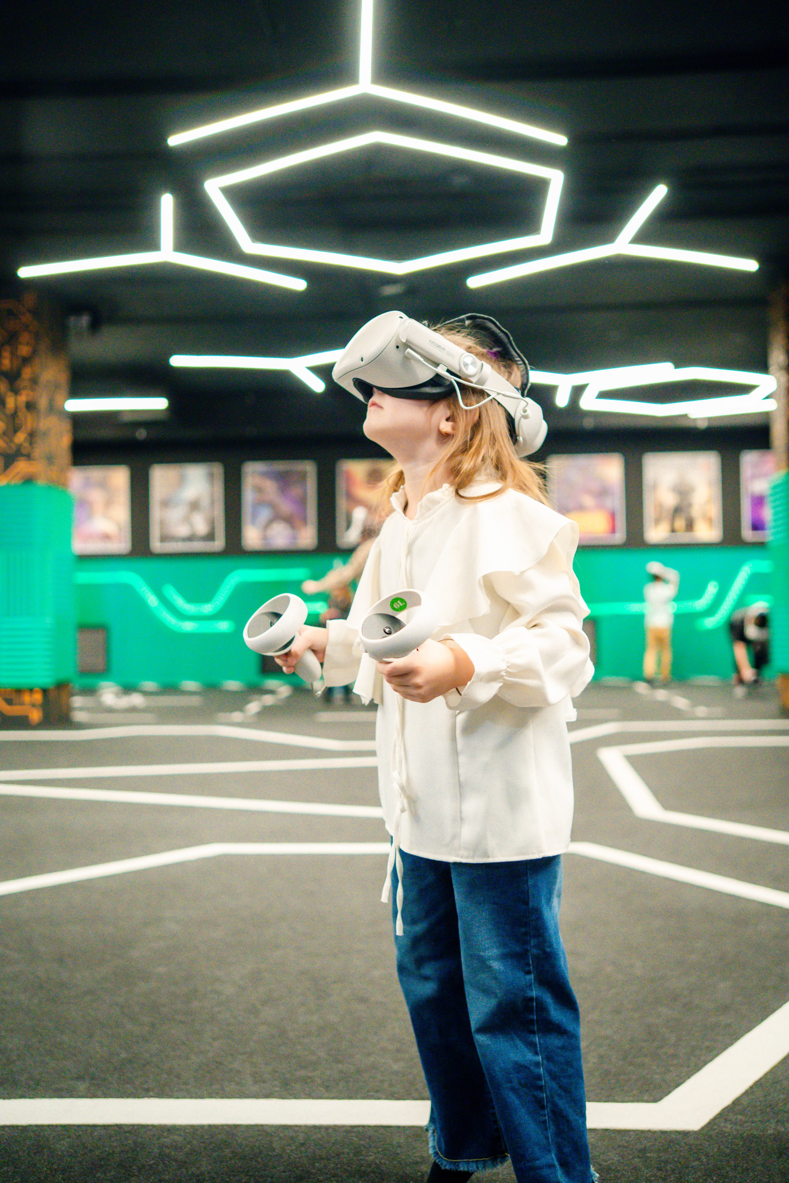 VR (November-December 2024). Felixtones