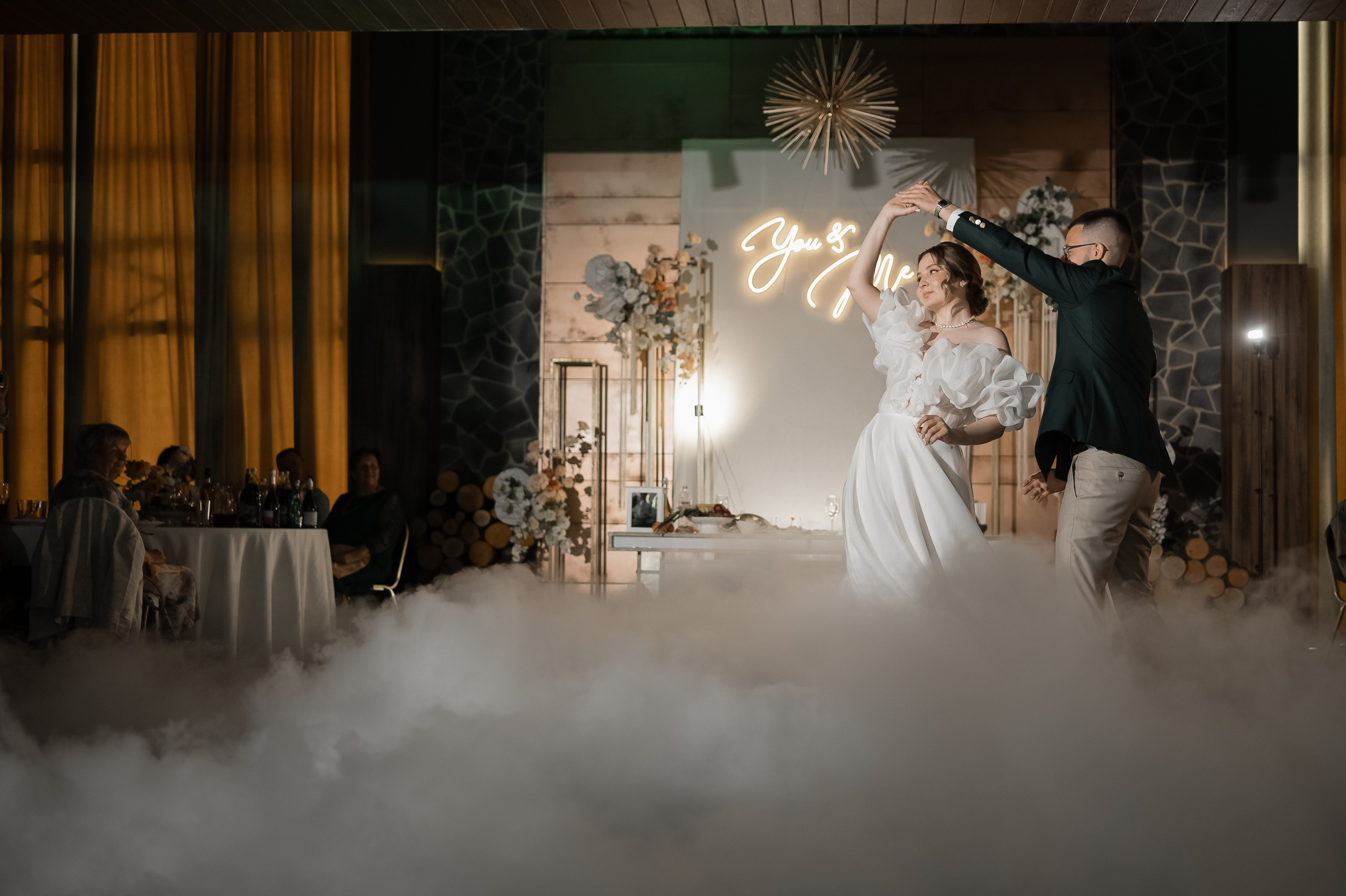 Свадебное торжество в ресторане «За Поводом». Ярослава Ерина — свадебный фотограф в Москве