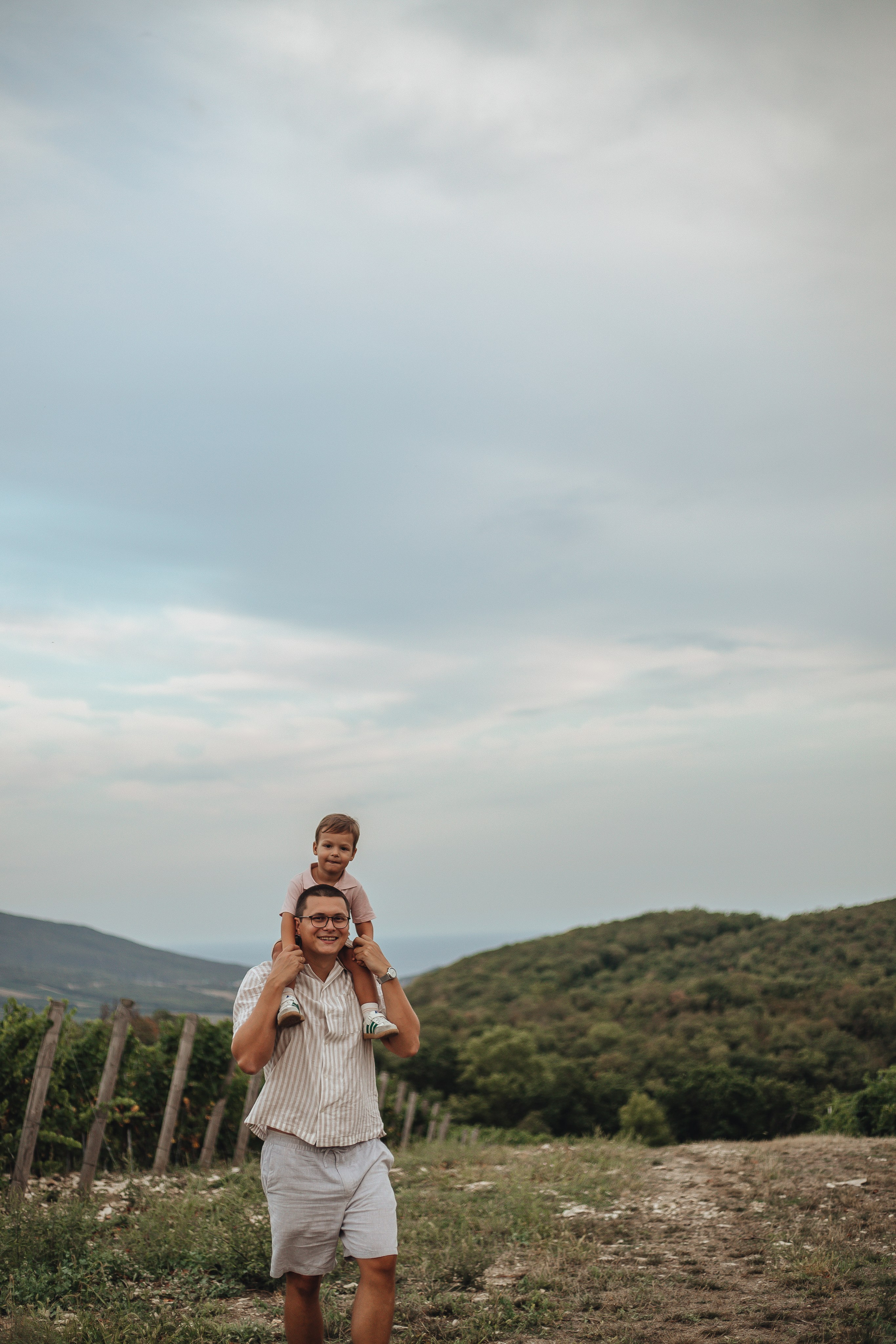 Прогулка у домика виноградаря — о семье, о любви, о счастье ;). Семейный фотограф Новороссийск, Анапа, Геленджик — Юлия Давыдова