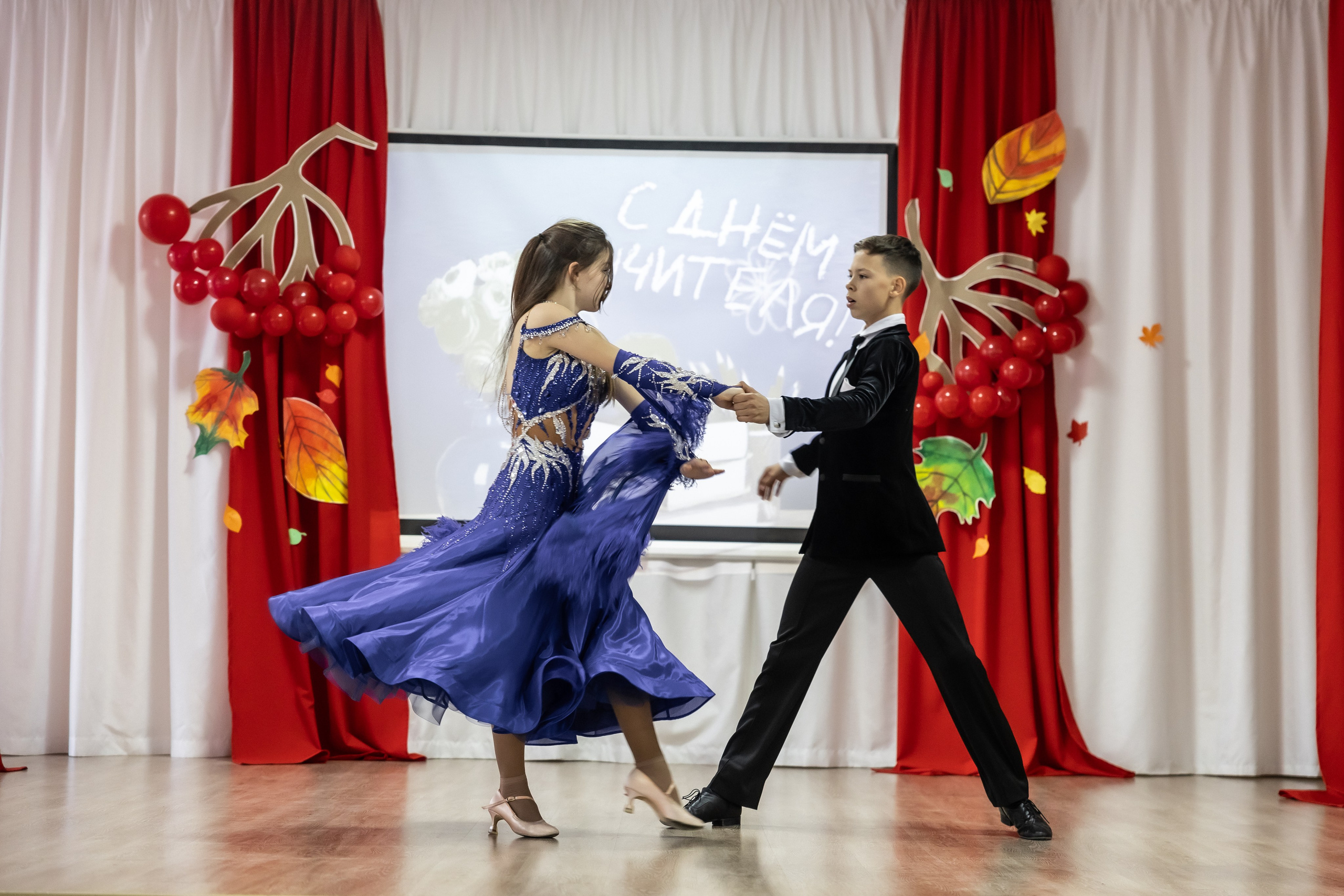 День учителя. Школа 31. Октябрь 2024. Свадебный и Семейный фотограф г. Ижевск Гульназ Солдатова. Гульназ фото