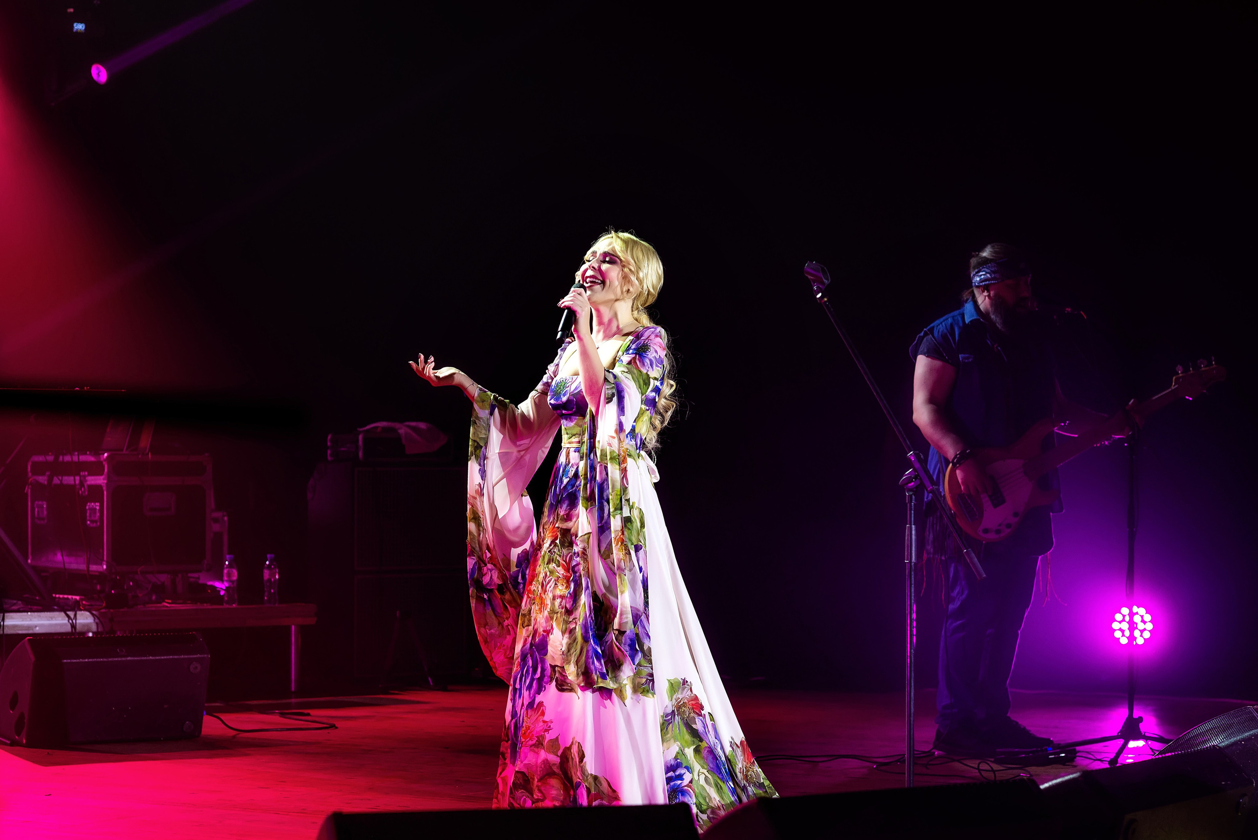 Концерт Пелагеи. Школьный, фэшн фотограф в Тюмени и в России Ирина Королева