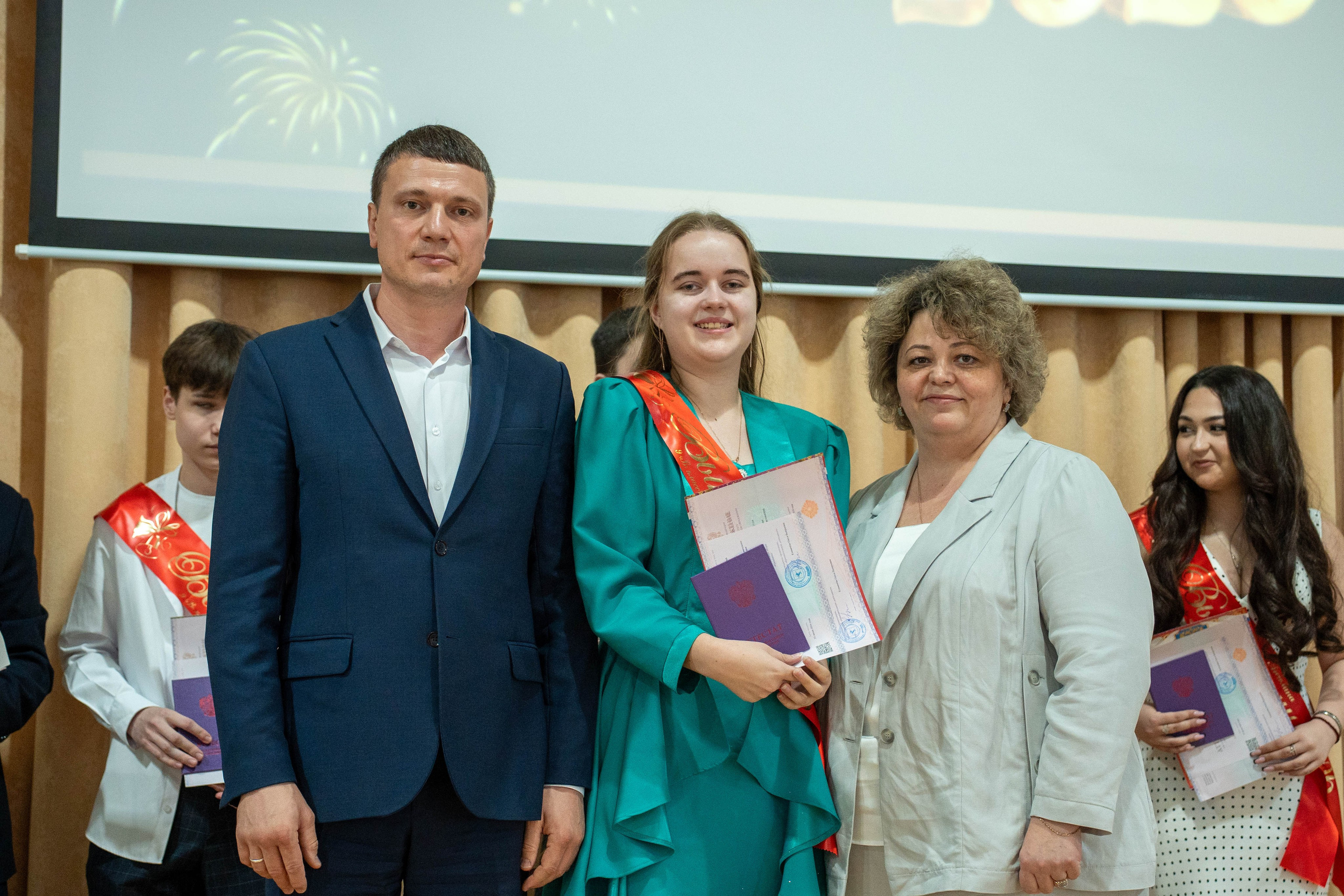 Выпускной 26.06.2026. Коммерческий и художественный фотограф и видеограф в Москве Арсений Тургенев