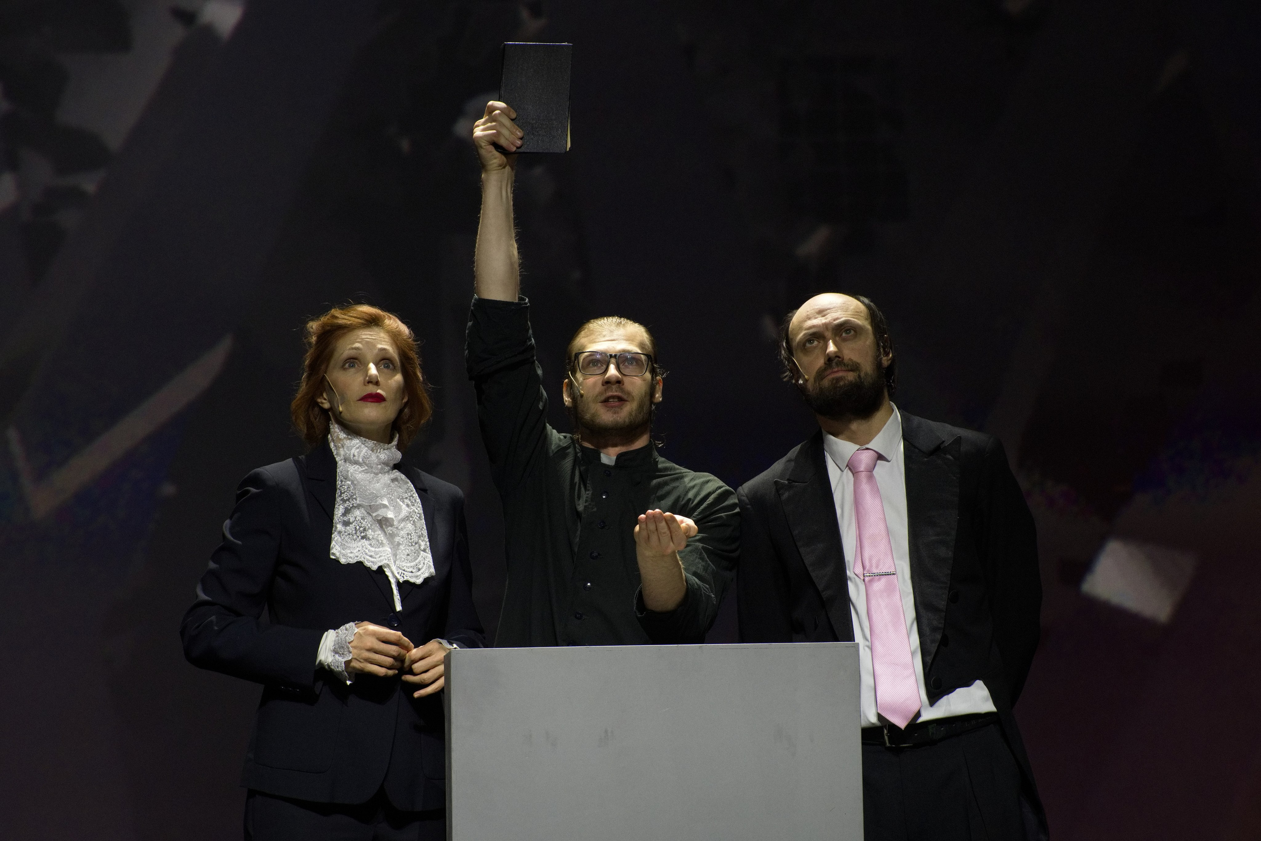 Театр И-Он, Мюнхгаузен. Семейный и детский фотограф Антон Зорин