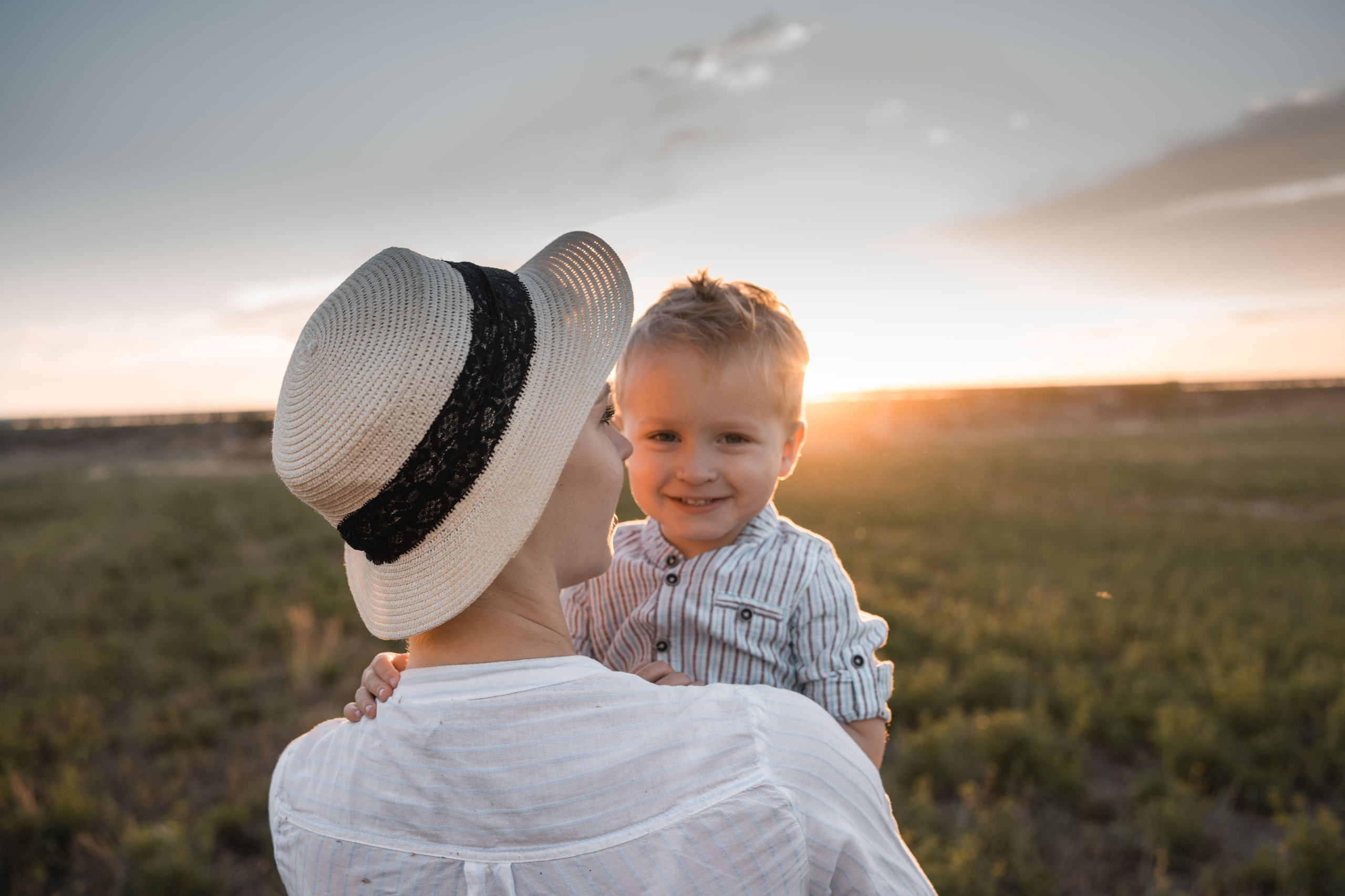 Дарья и Марк на закате. Семейный фотограф, женский фототерапевт