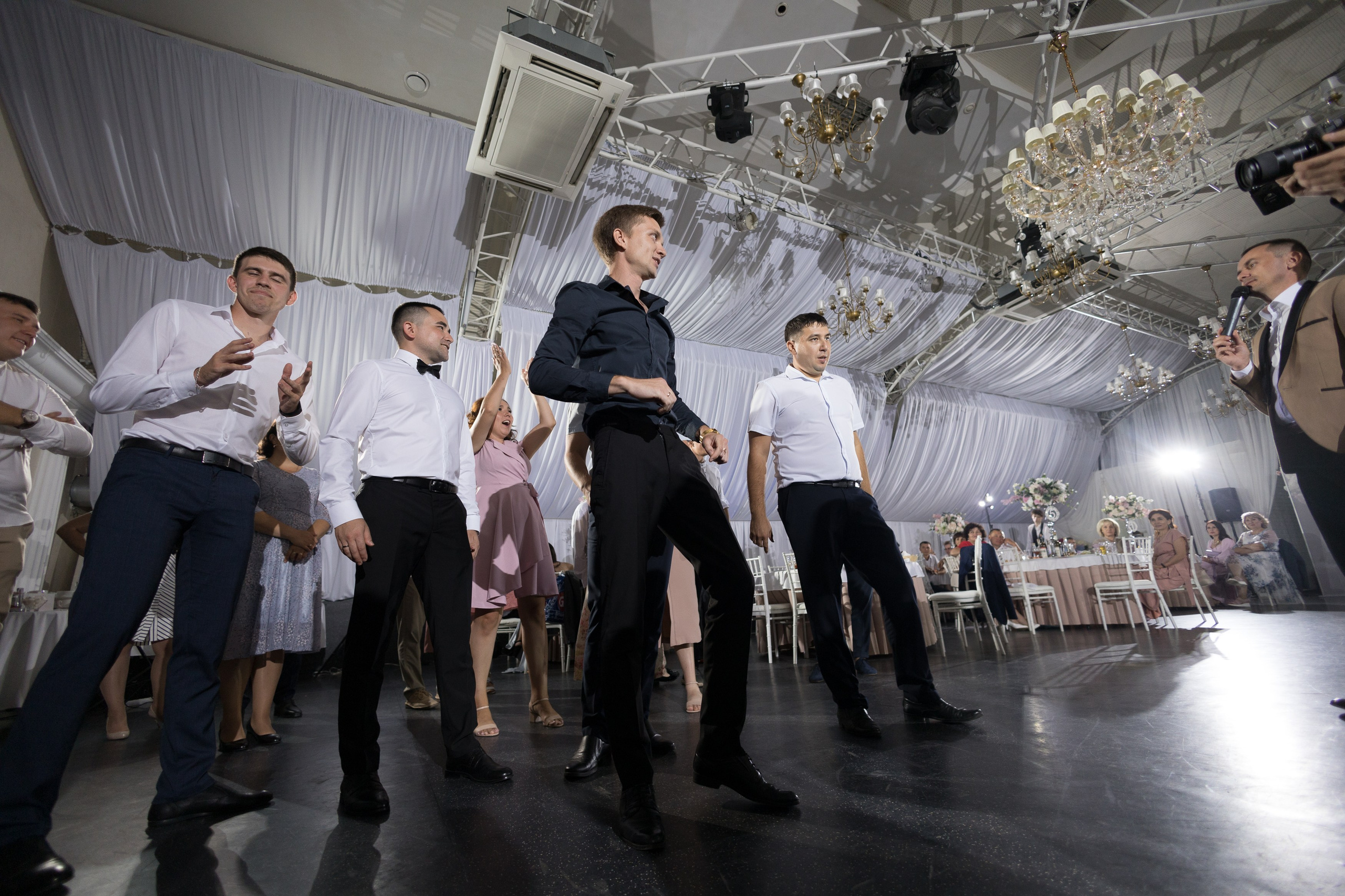 Свадебный фотограф Уфа — Руслан ГабдлисламовЖивые эмоции, красивые кадры, воспоминания на всю жизнь.Работаю по всей Республике Башкортоста. Свадебный фотограф Уфа Руслан Габдлисламов