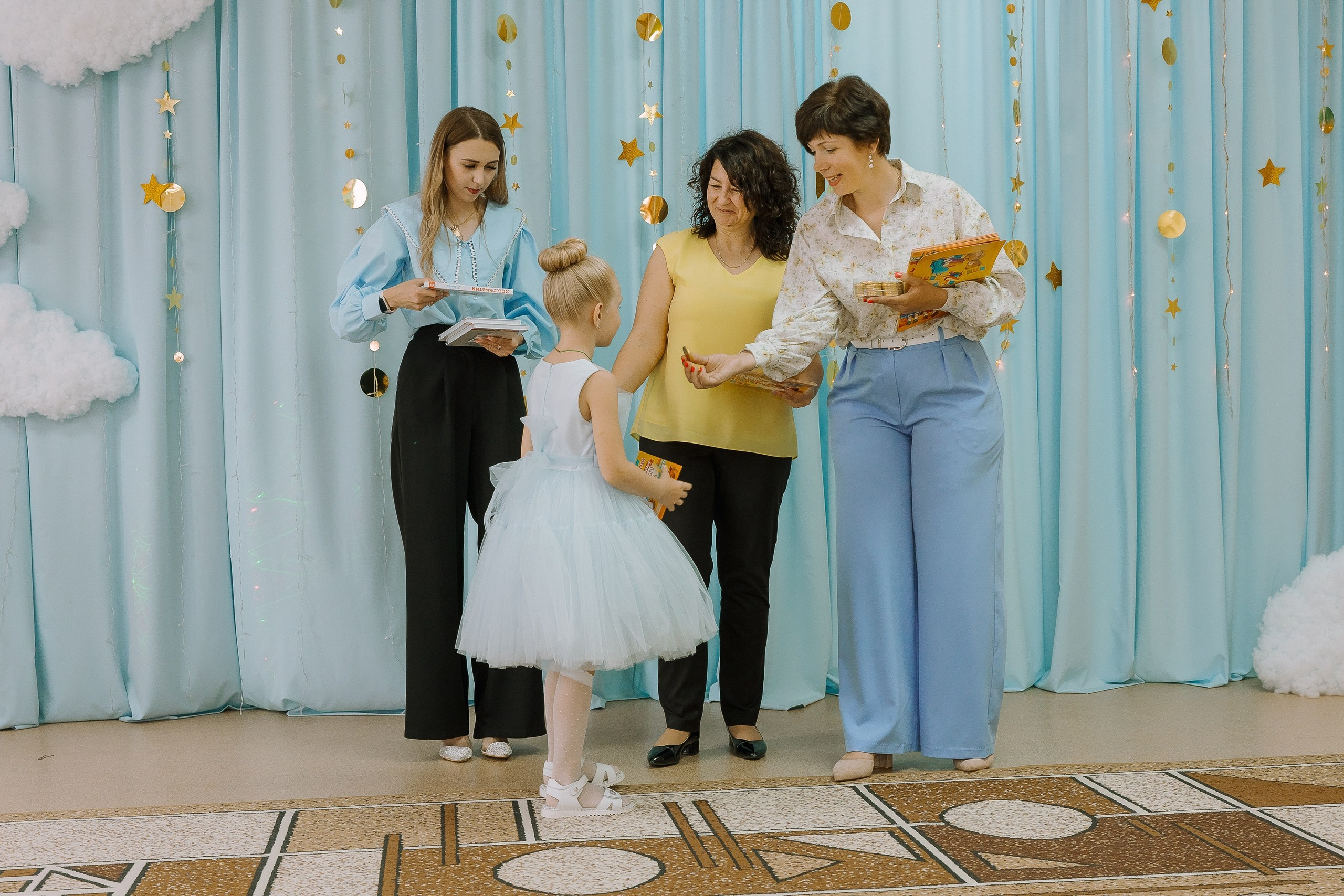 Выпускной в ДС -29. Выпускные альбомы Натальи Бутко: Новороссийск, Анапа, Геленджик