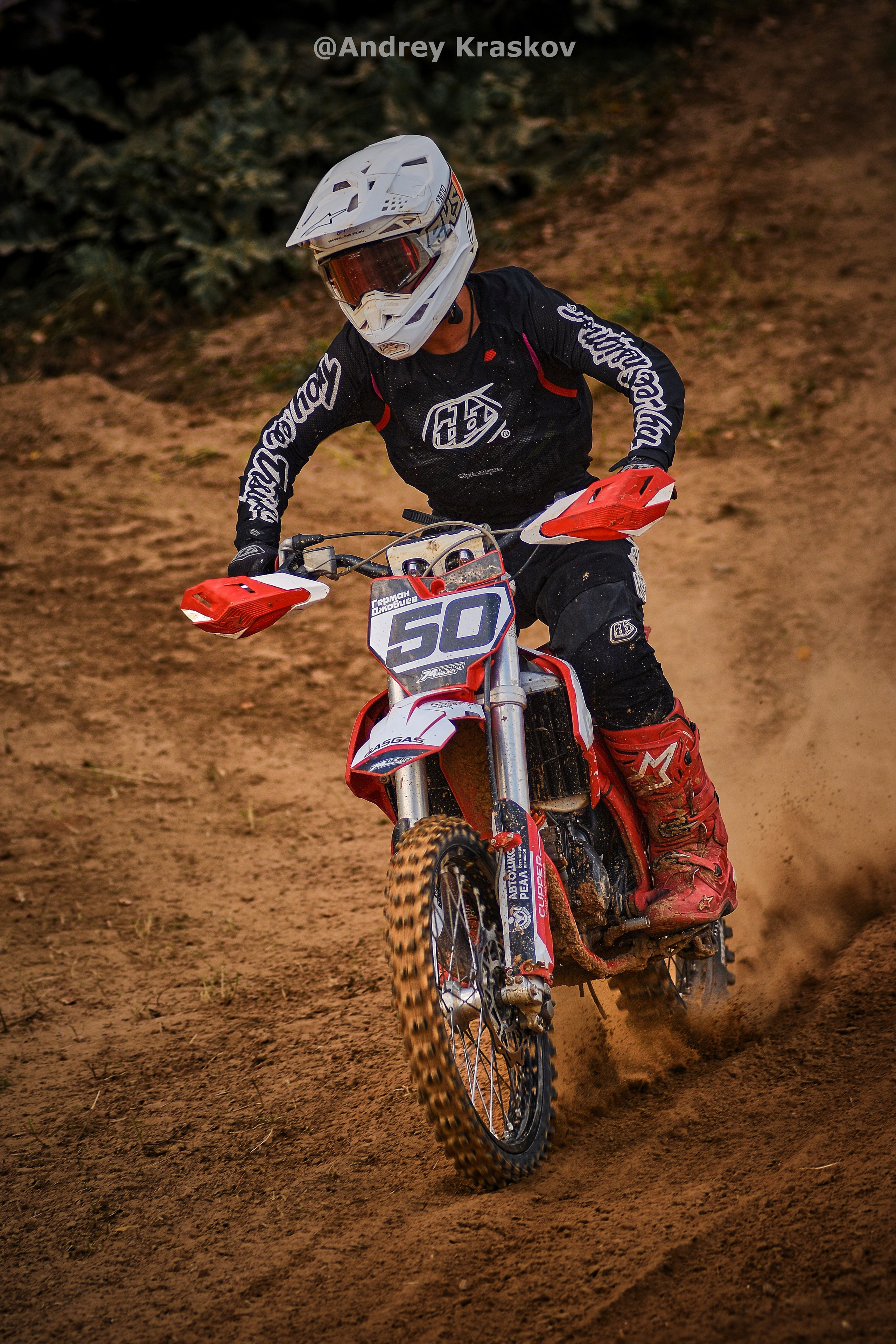 Мотокросс в городе Чкаловск. Фотограф Красков Андрей