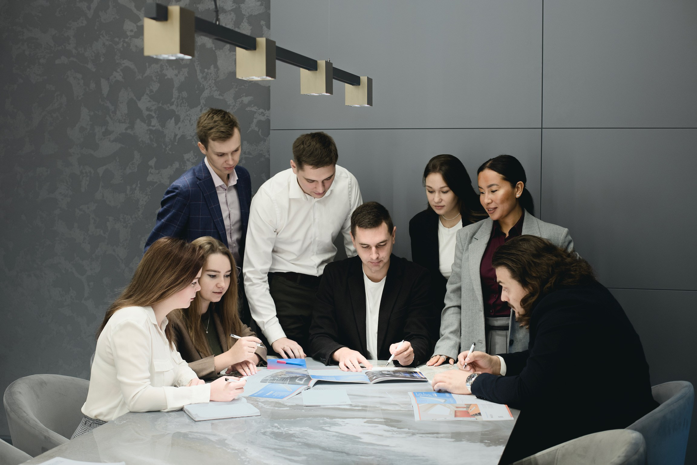 Фотосъёмка в офисе и на производстве. Школьные выпускные альбомы в Москве Марина Николаева