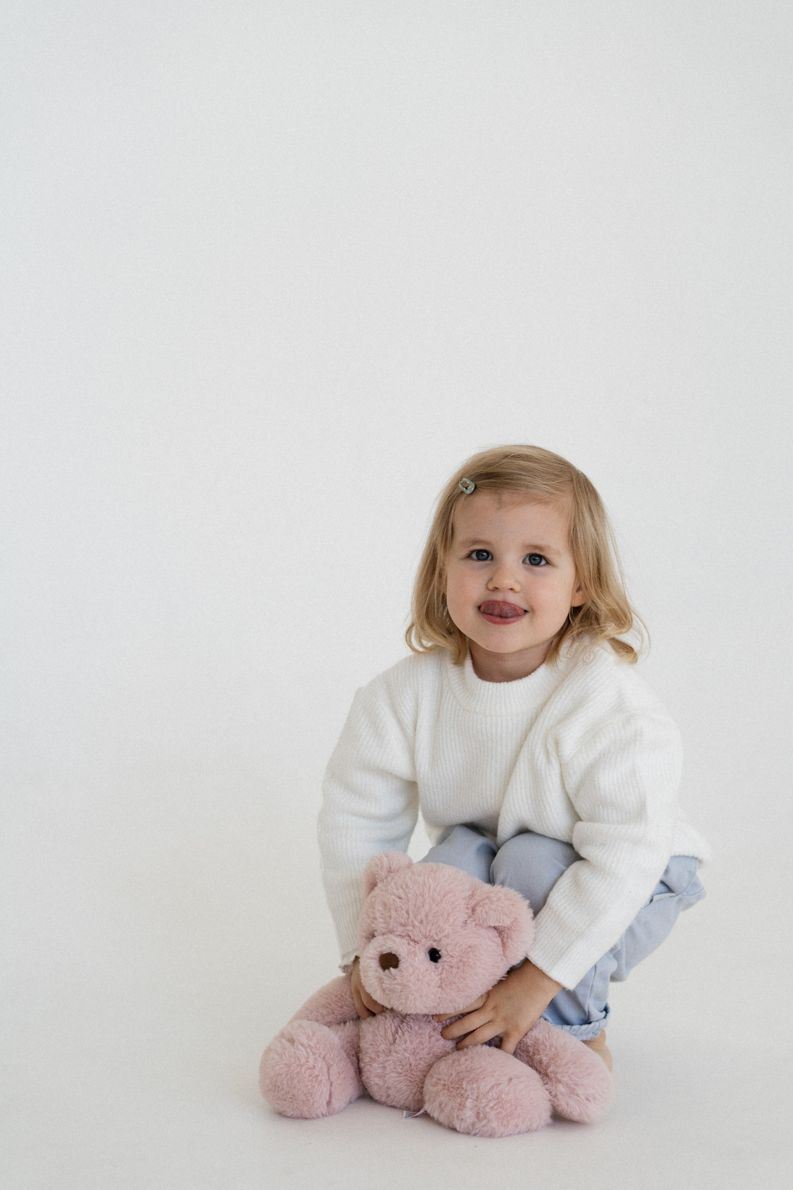 Оля, Артемий, Вера. Главная