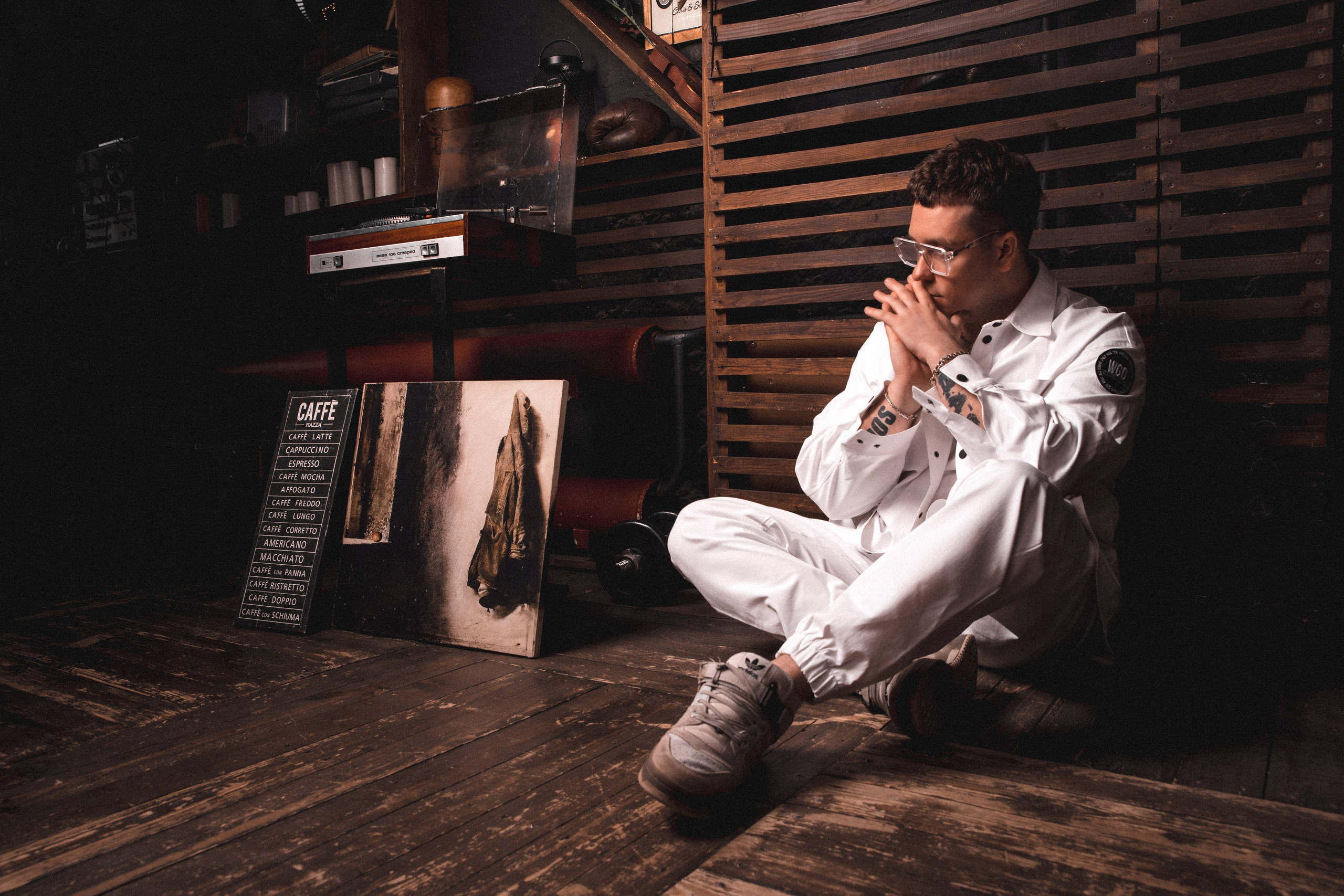 Фотосессия на обложки трека для KALVADOS. Photographer Viktoriya Markushina «My world throug»