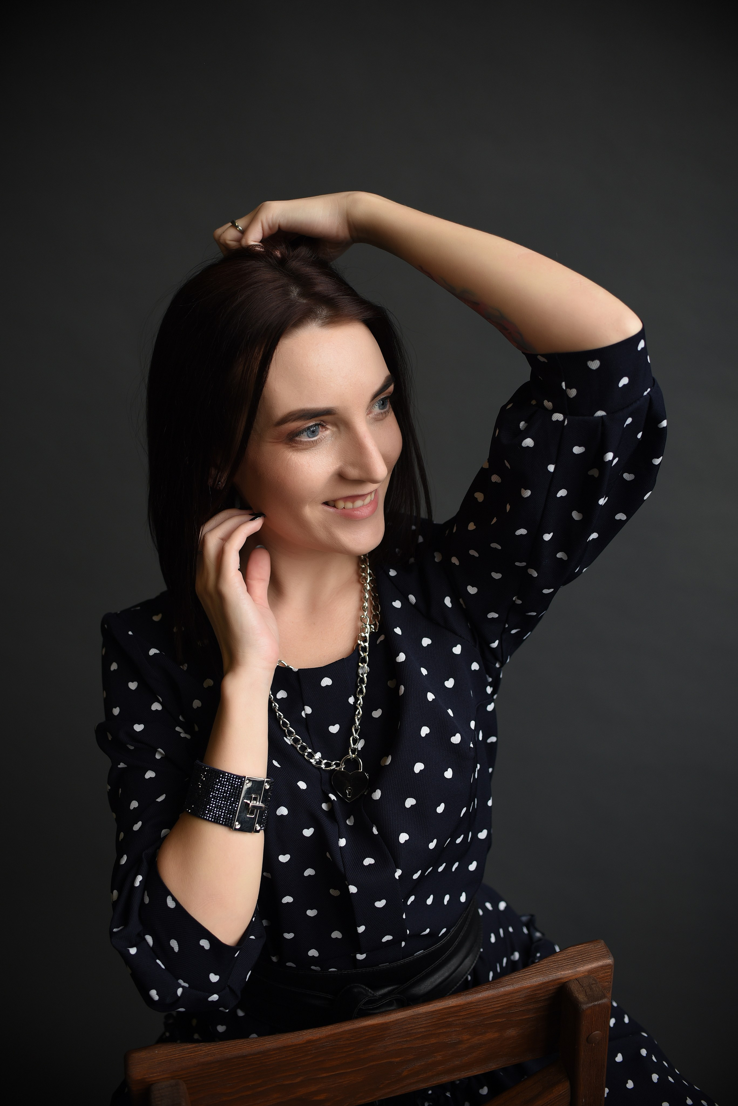 Индивидуальная студийная. Свадебный, семейный, детский, контент фотограф в Омске Максим Ильин