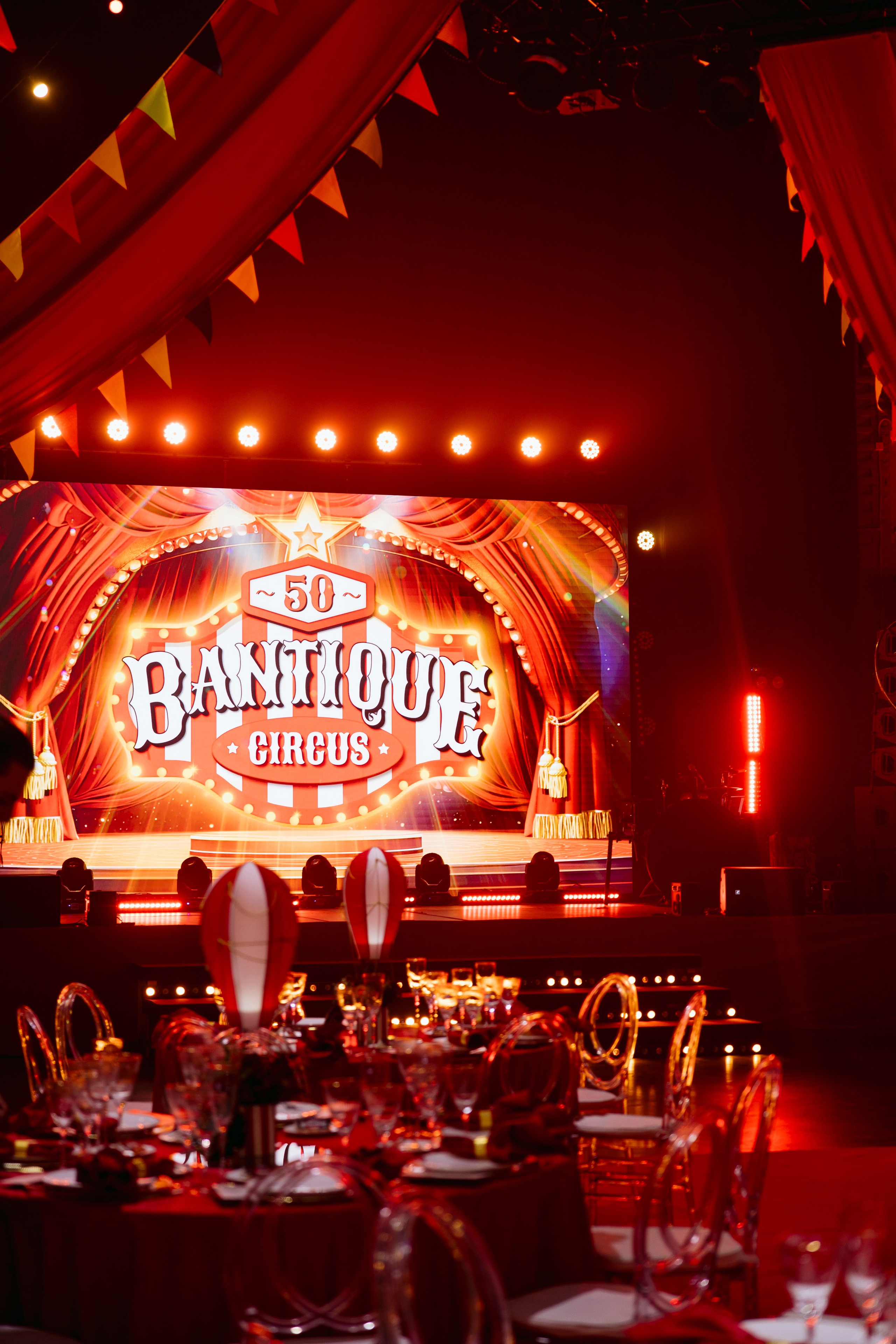 Bantique circus