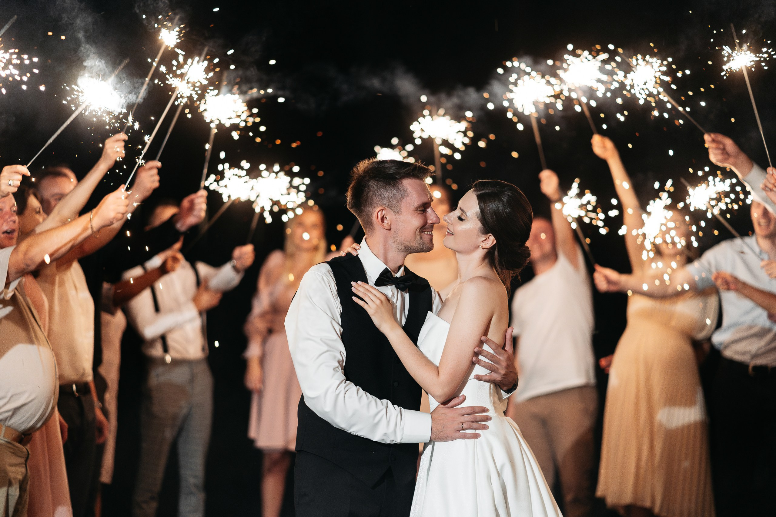 Сверкай, как молния, танцуй, как в последний раз. Олег и Мария Ивановы фотограф и видеограф в Пскове Санкт - Петербурге