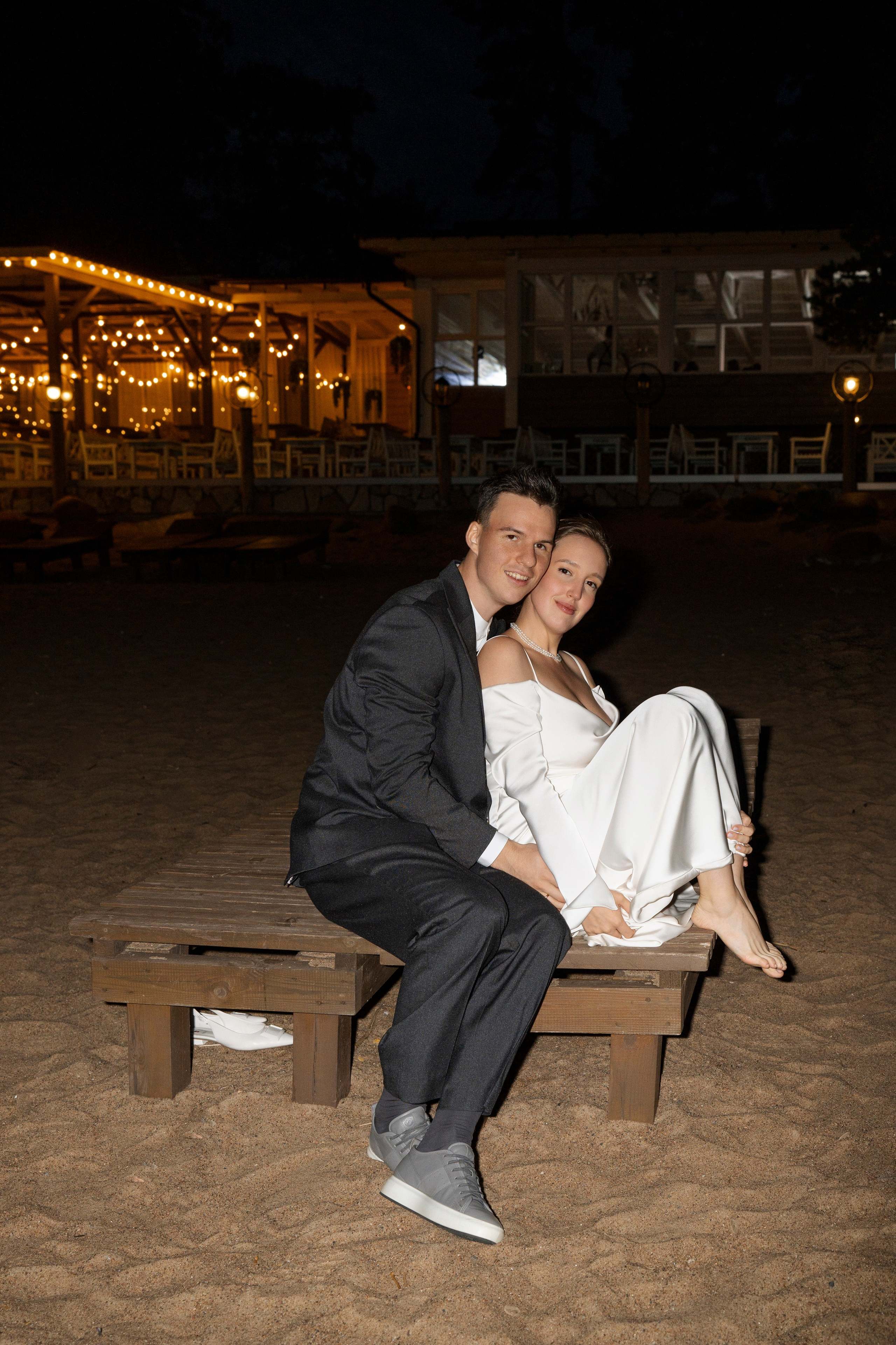 Лёня и Юля. Питер. От утра в отеле до вечеринки в ресторане на заливе. Цифра и плёнка. Свадебный фотограф Катерина Чулкова