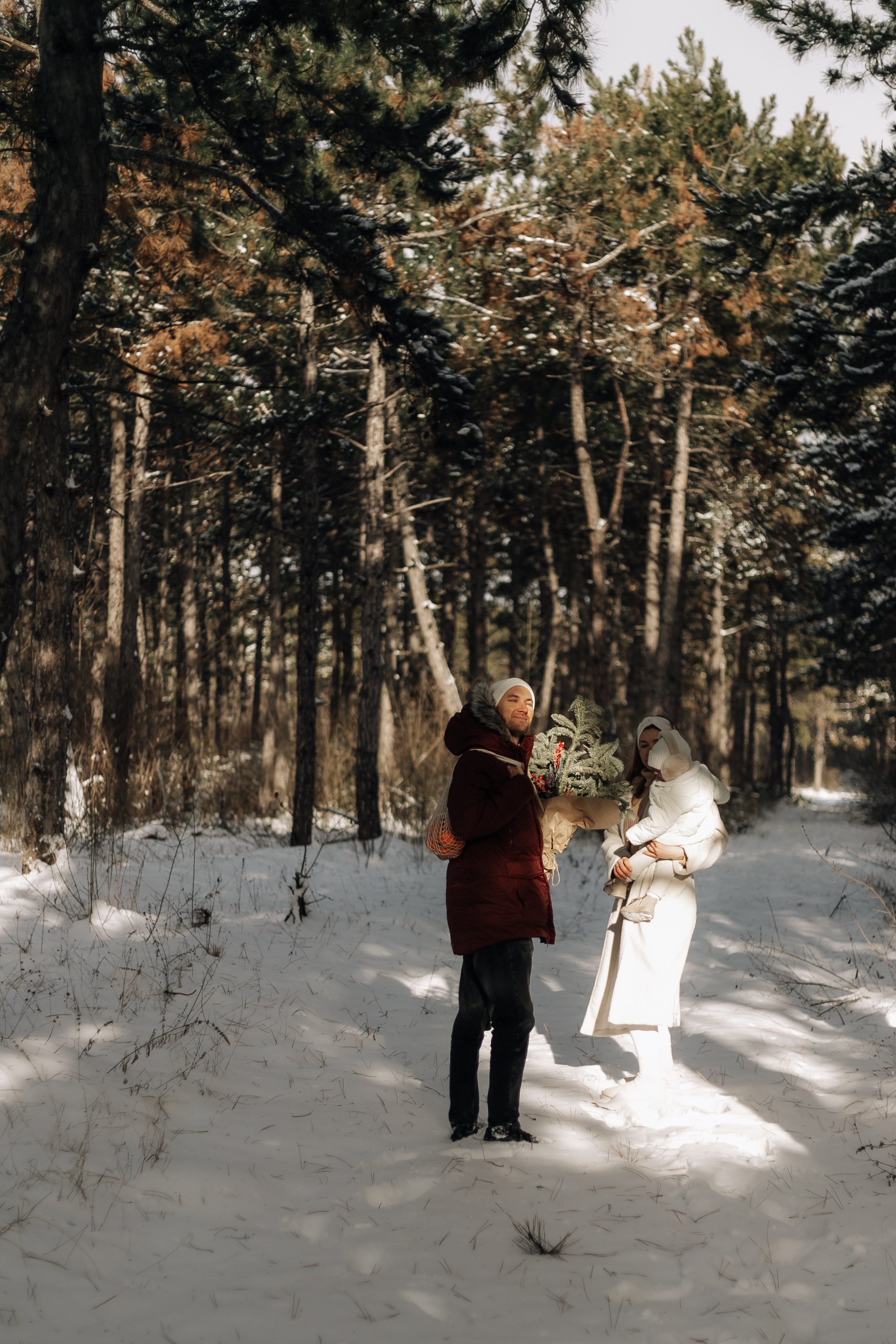 Евгений, Александра и Василиса в лесу. Фотограф в Крыму | Виктория Нотевская